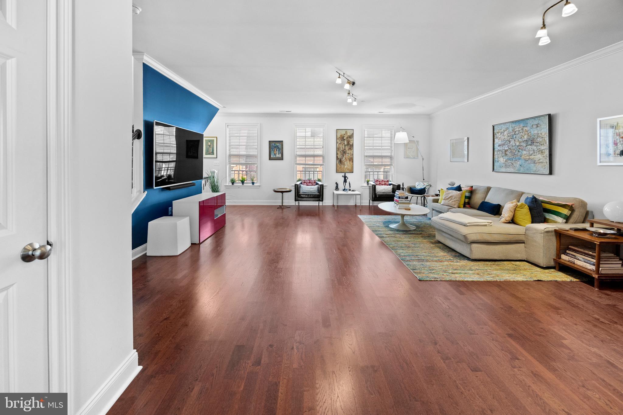 NAVAL SQUARE - Residential