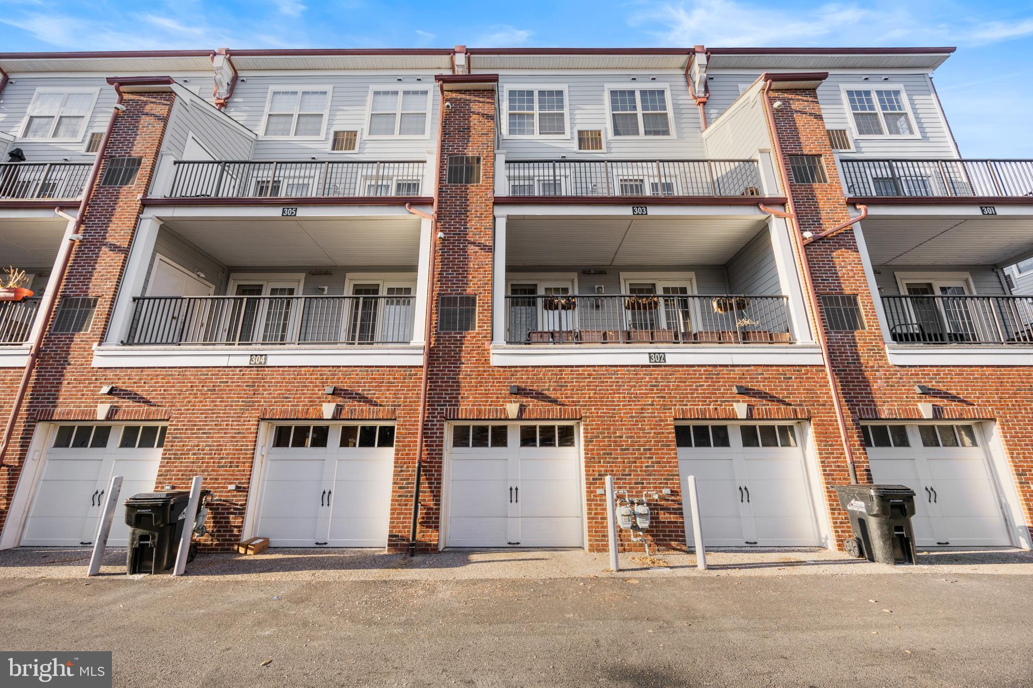 NAVAL SQUARE - Residential