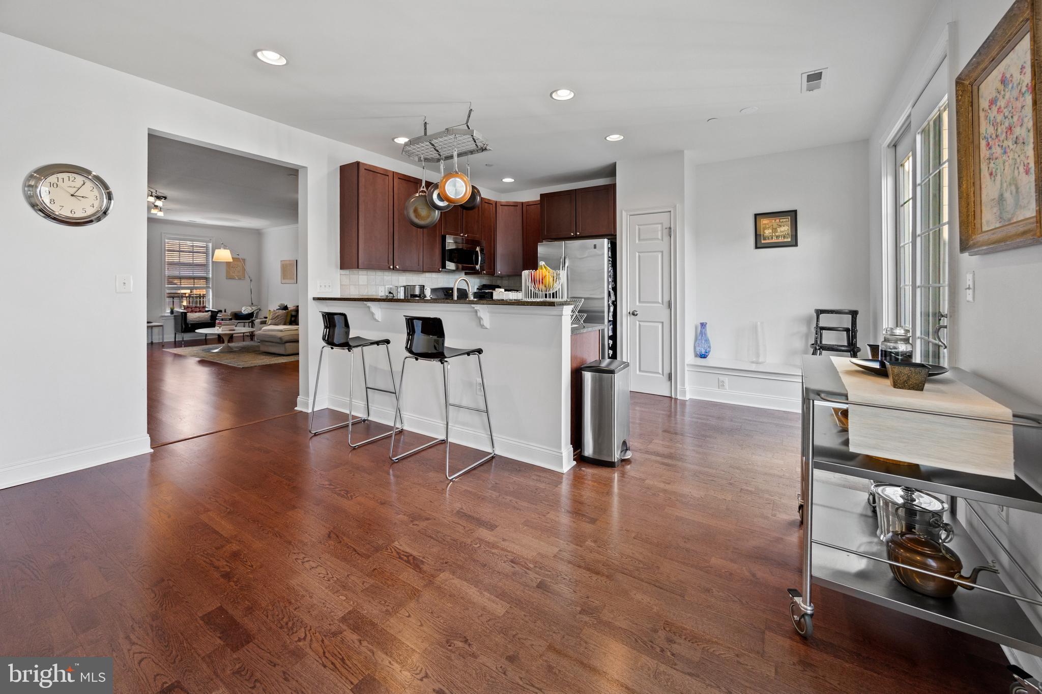 NAVAL SQUARE - Residential