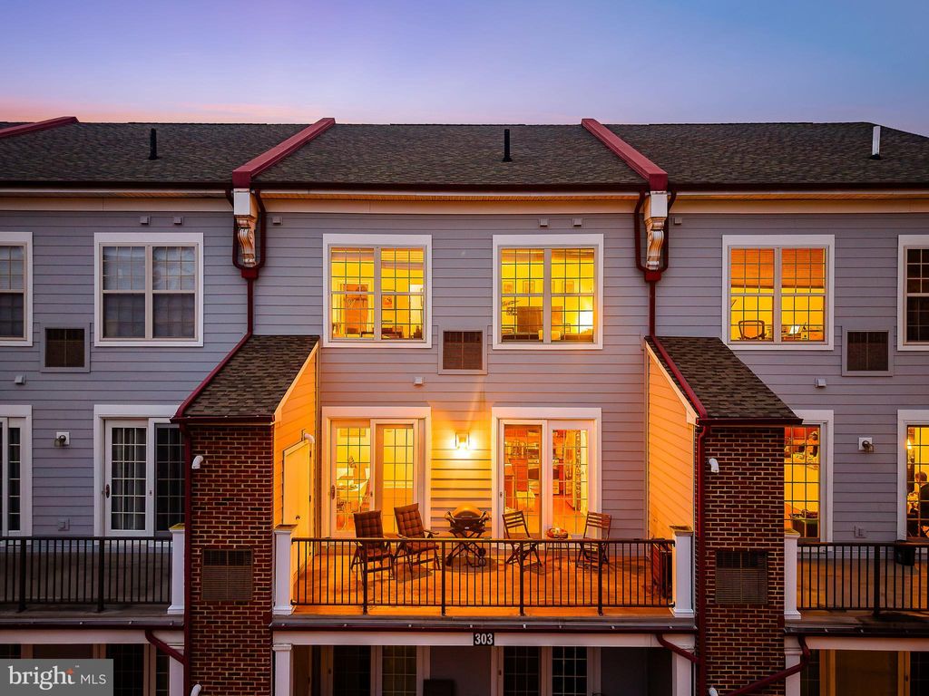 Photo of 303 Captains Way, PHILADELPHIA, PA 19146 (MLS # PAPH2571604)