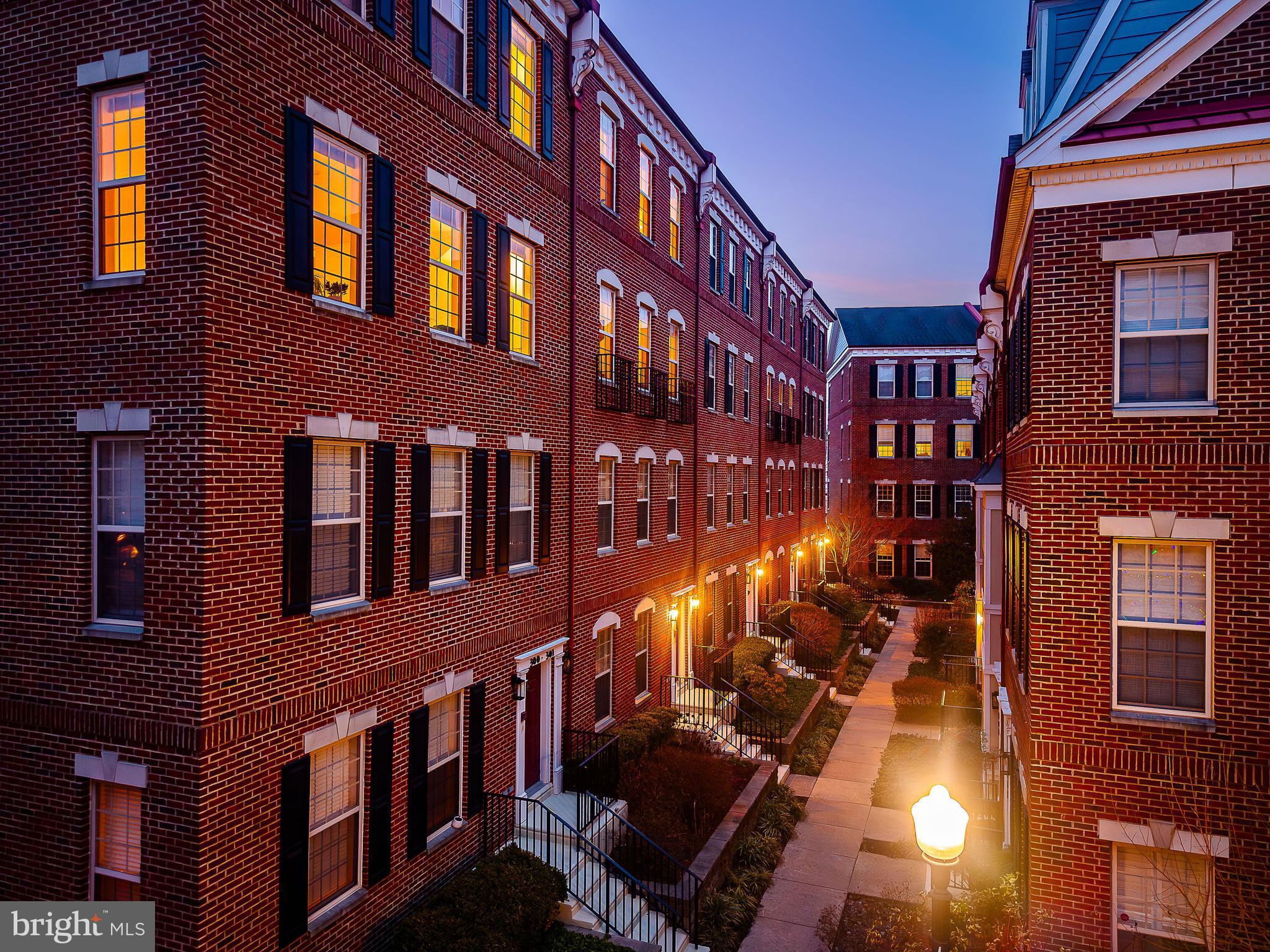 NAVAL SQUARE - Residential