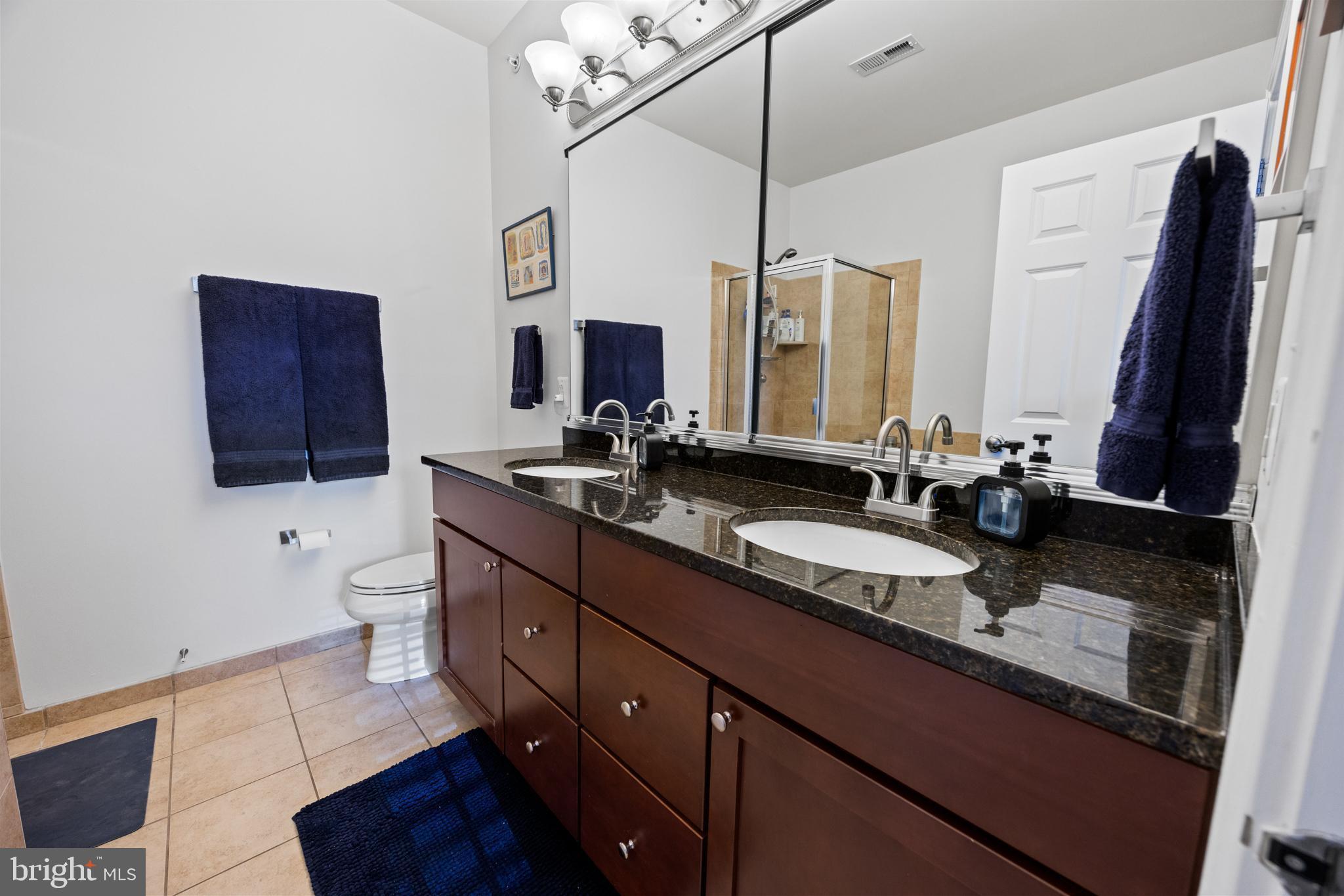 NAVAL SQUARE - Residential