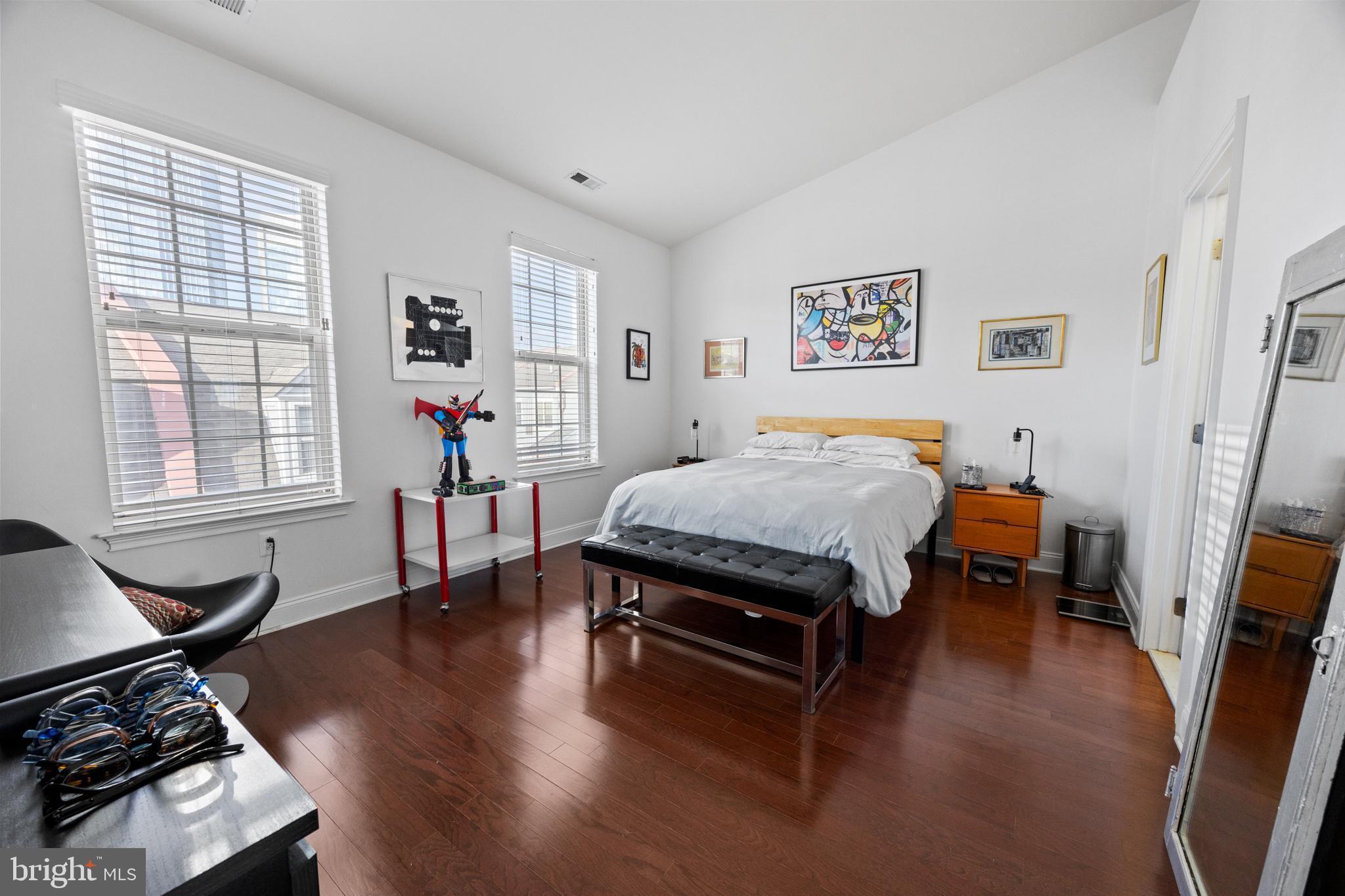 NAVAL SQUARE - Residential