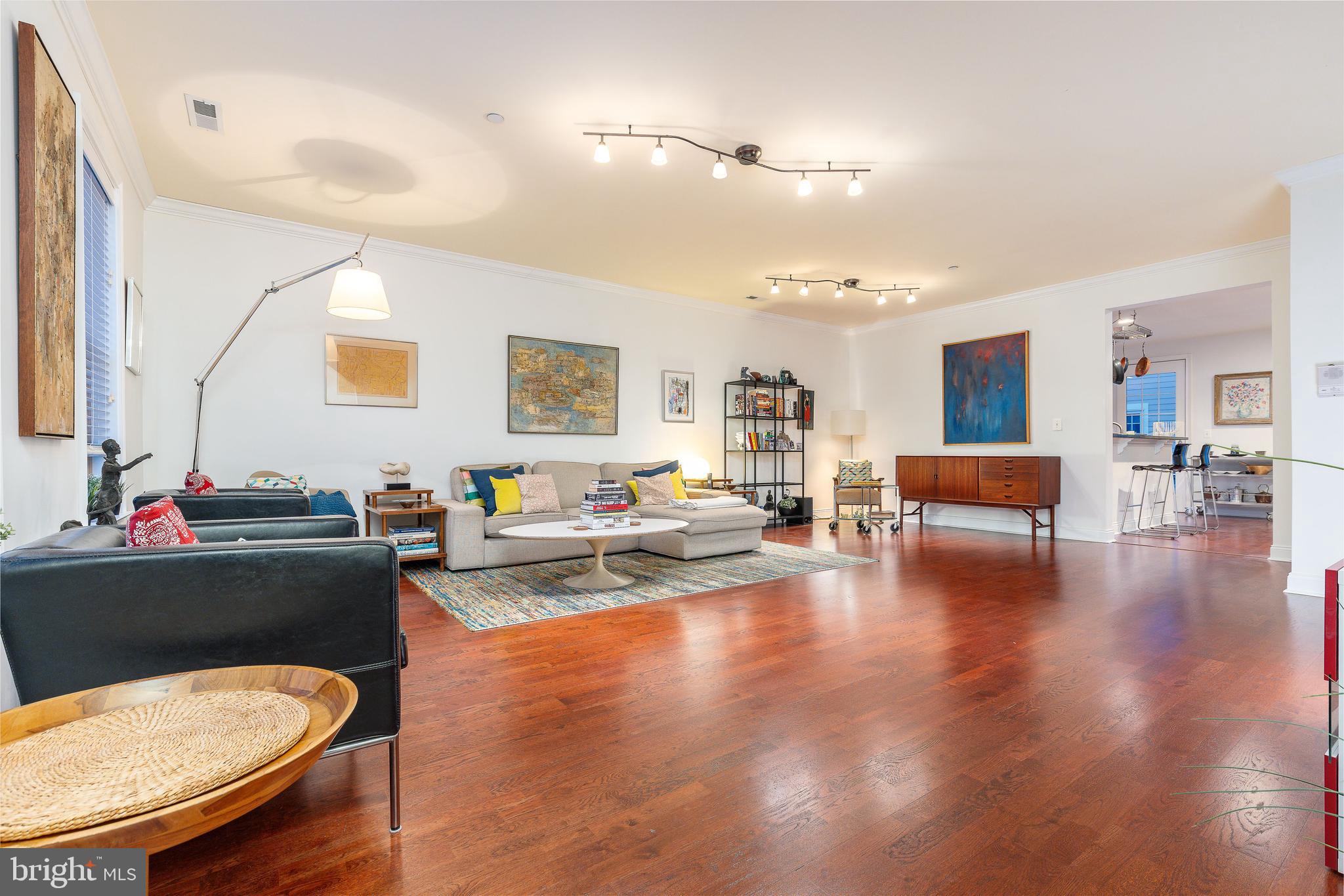 NAVAL SQUARE - Residential