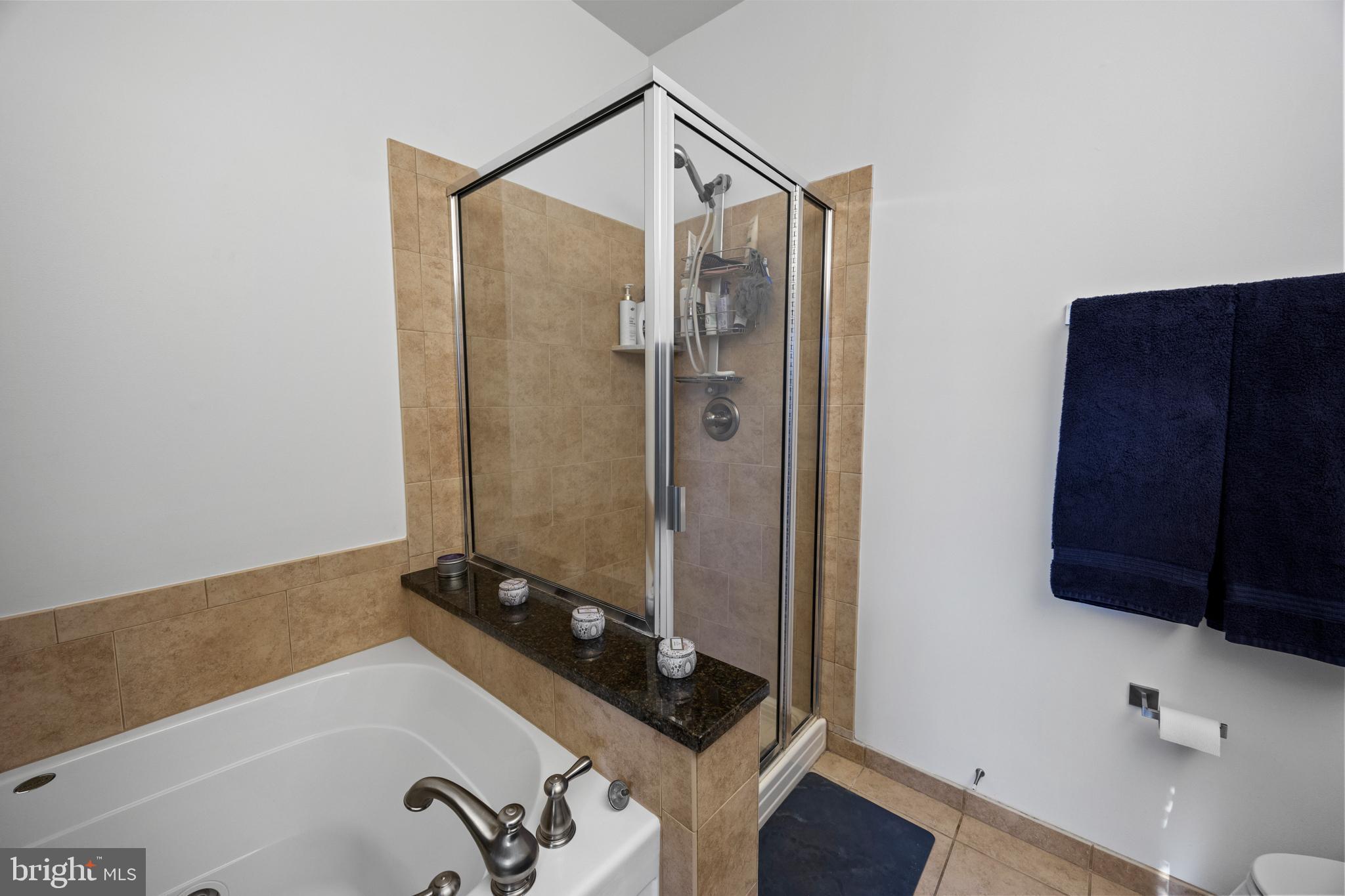 NAVAL SQUARE - Residential