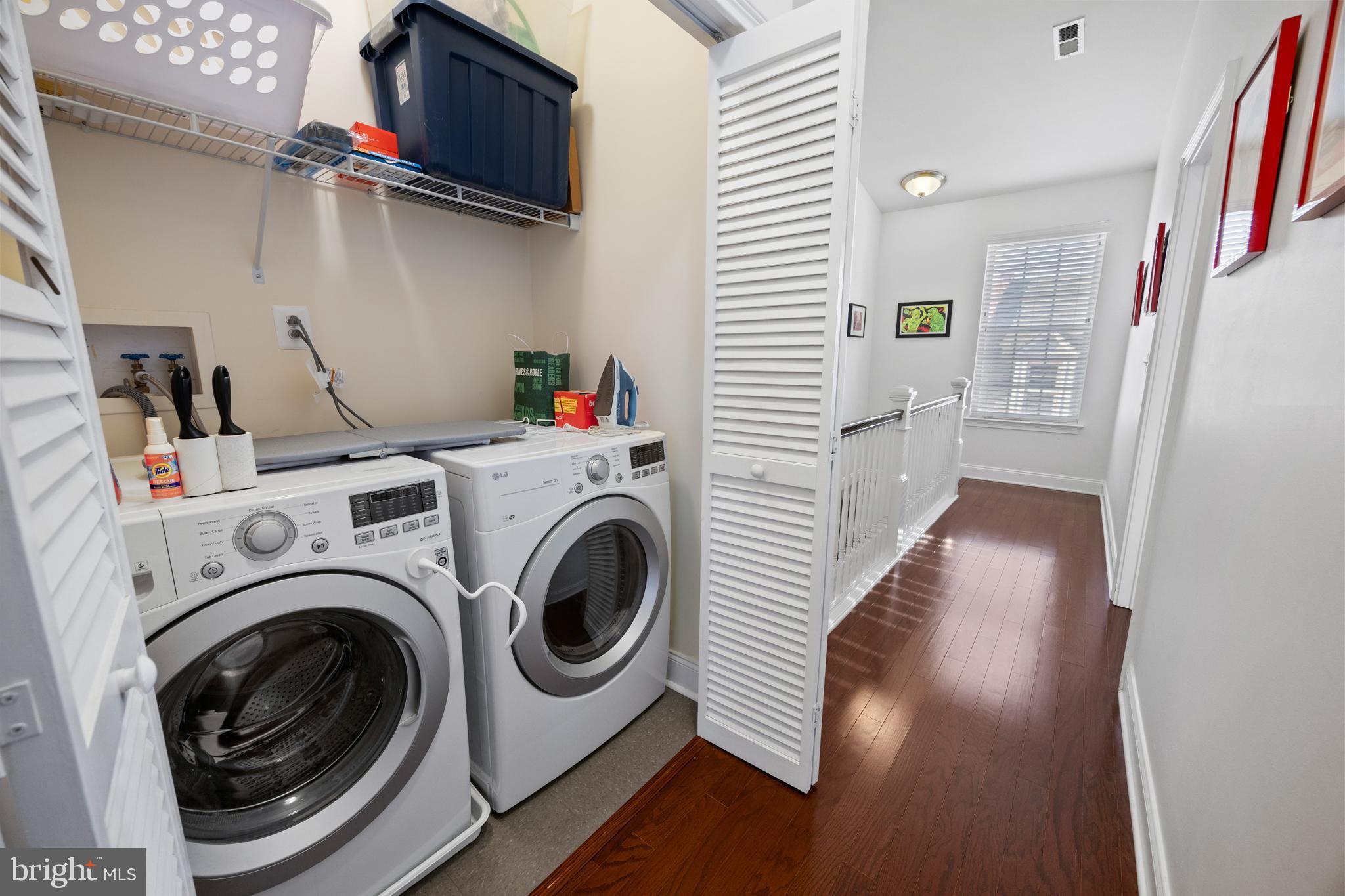 NAVAL SQUARE - Residential