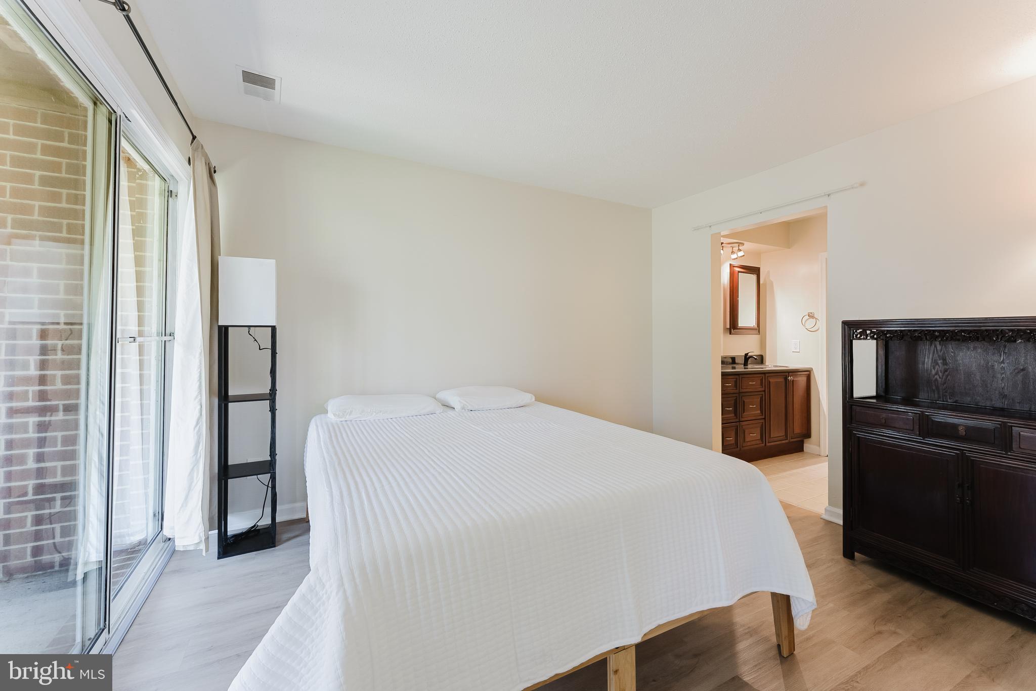 THE COVE - Residential