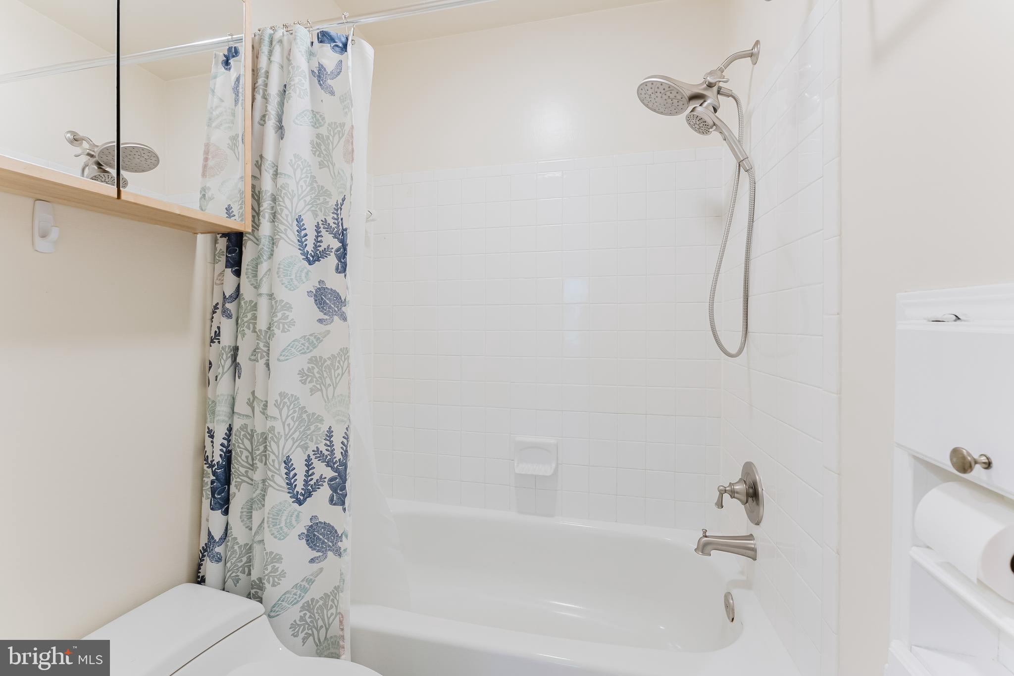 THE COVE - Residential