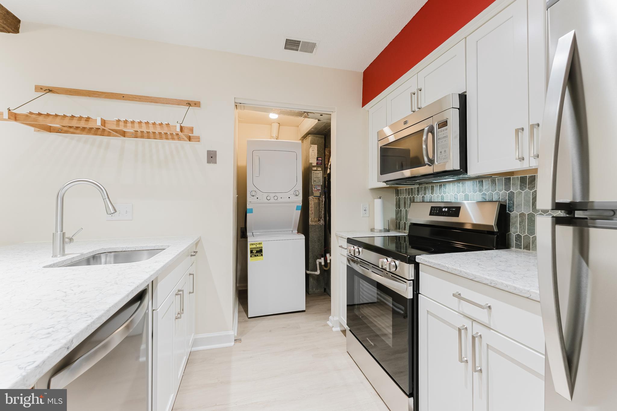 THE COVE - Residential