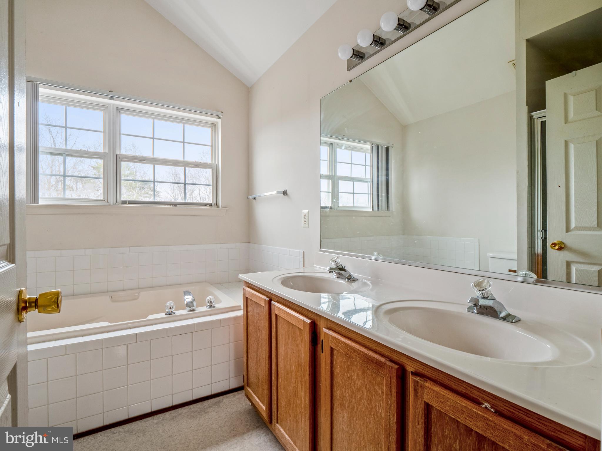 BERRY VALLEY - Residential