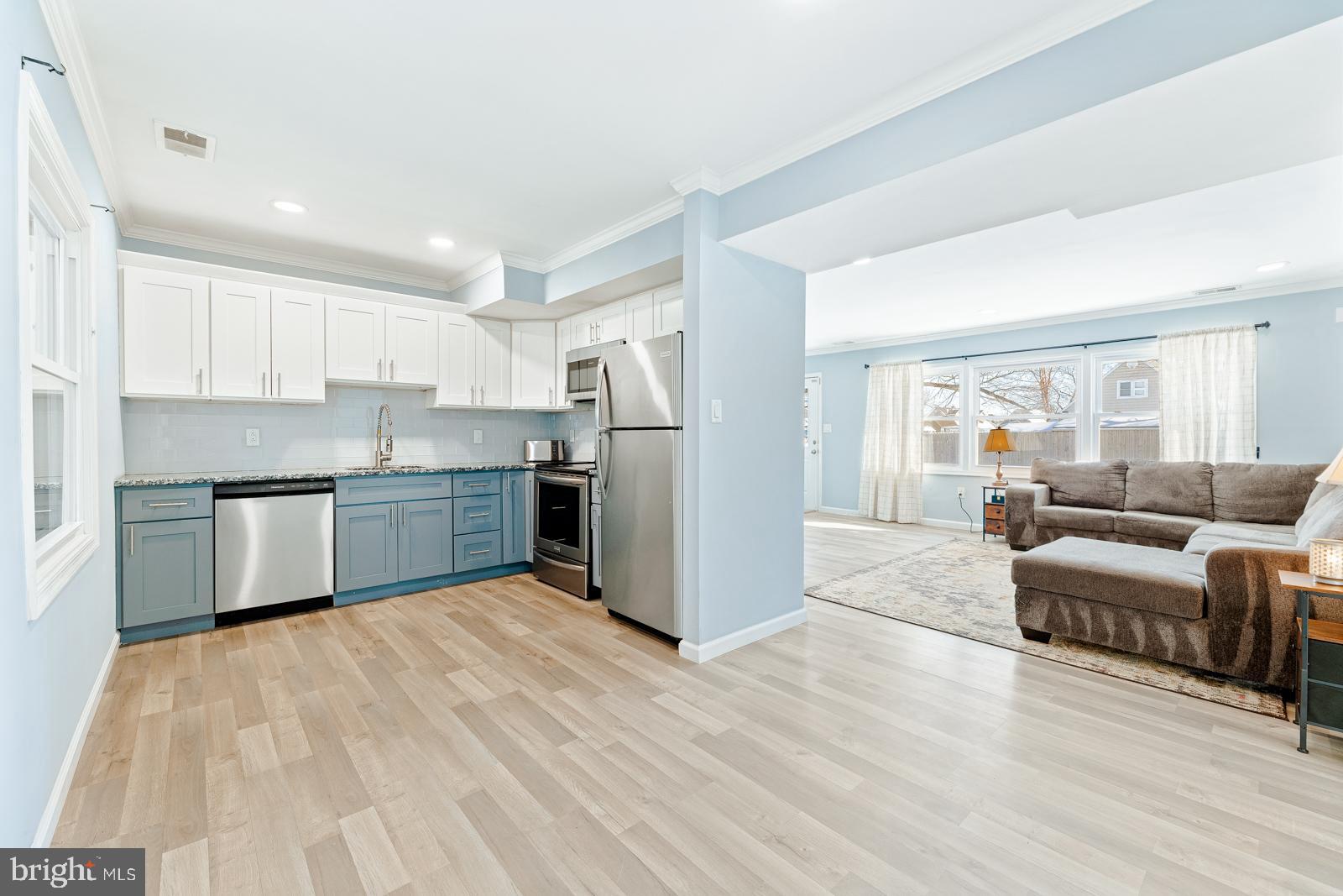 LEVITTOWN - Residential