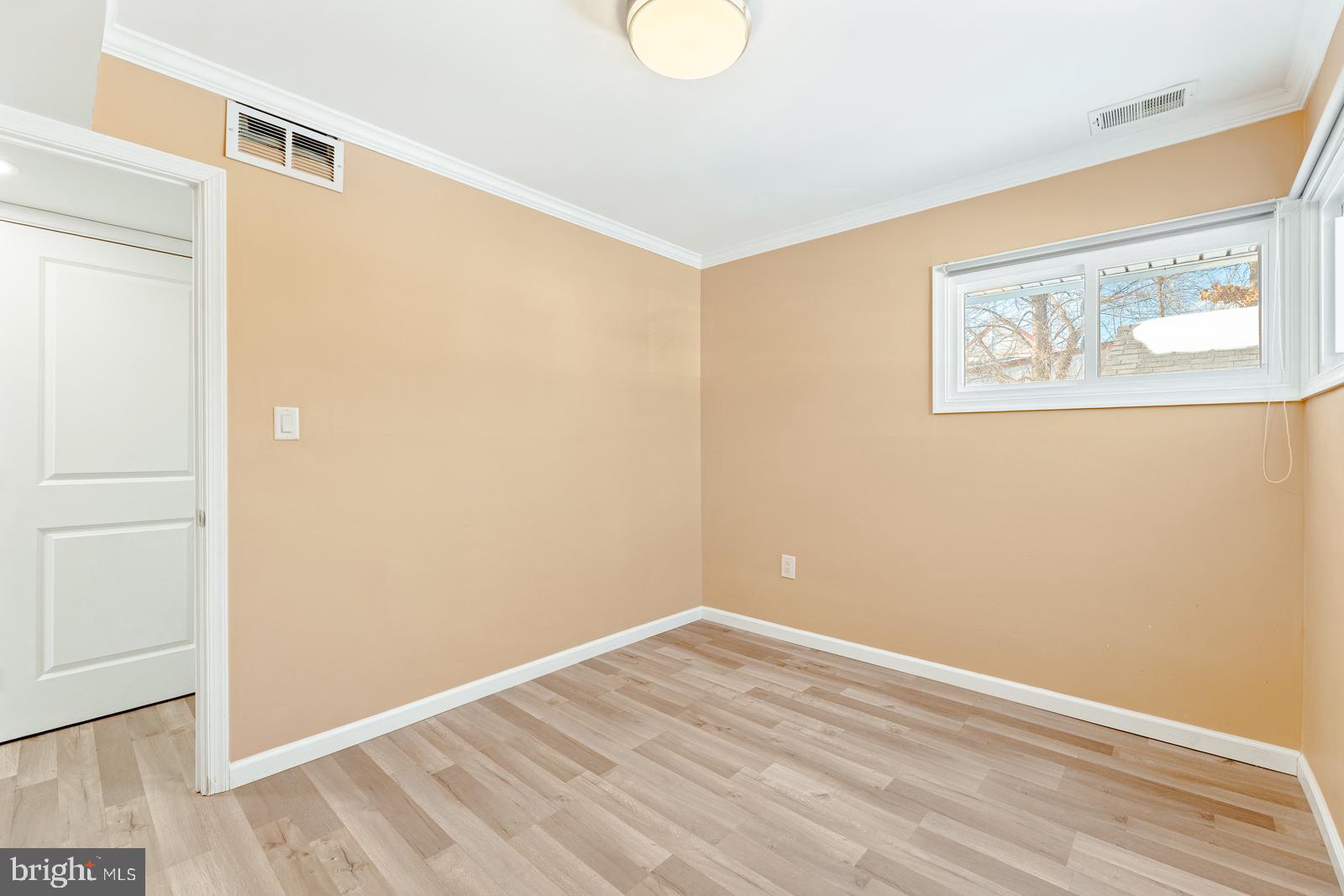 LEVITTOWN - Residential