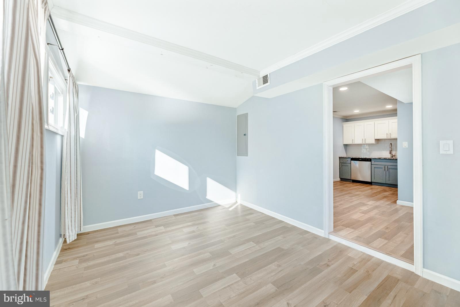 LEVITTOWN - Residential