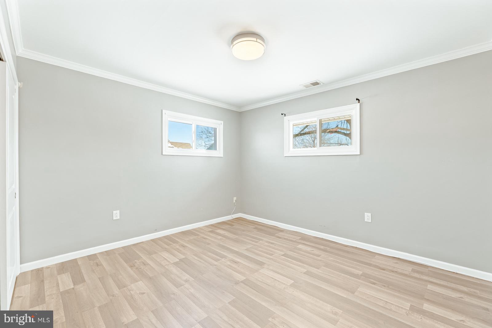 LEVITTOWN - Residential