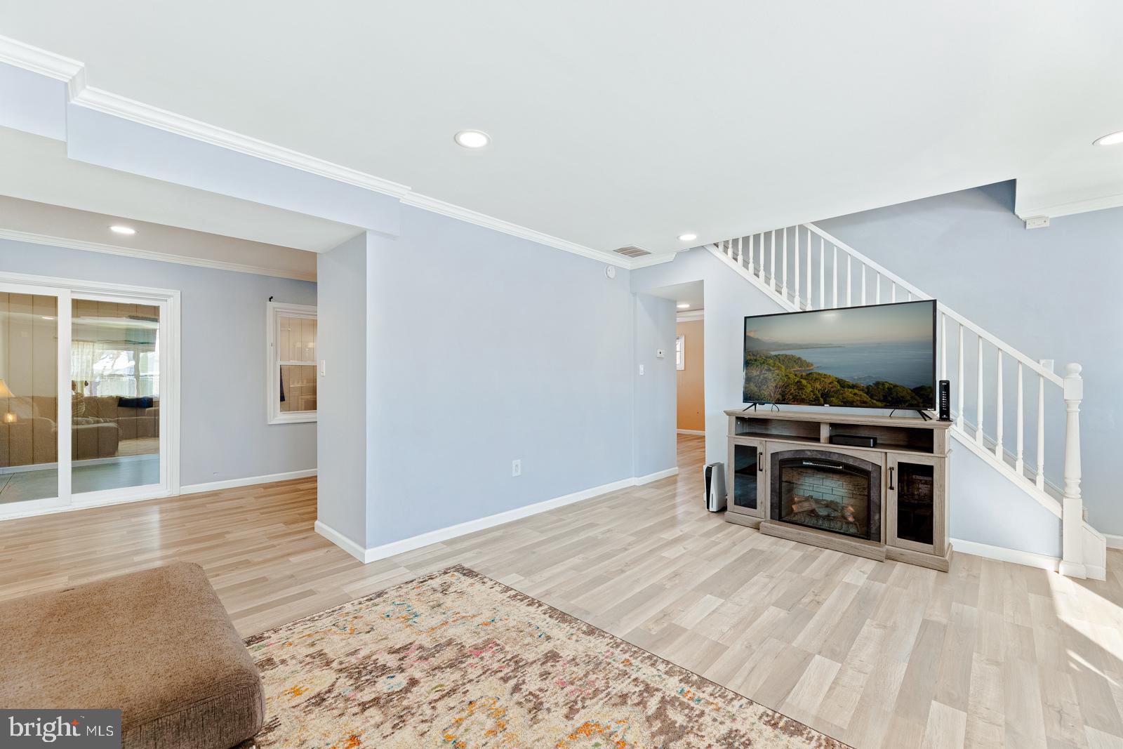 LEVITTOWN - Residential