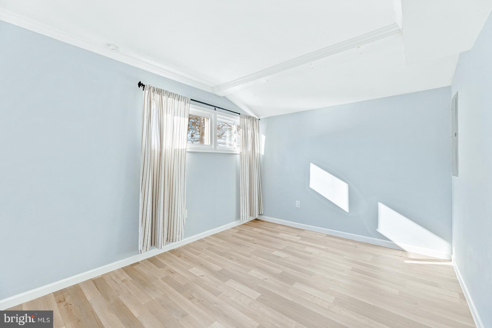 LEVITTOWN - Residential