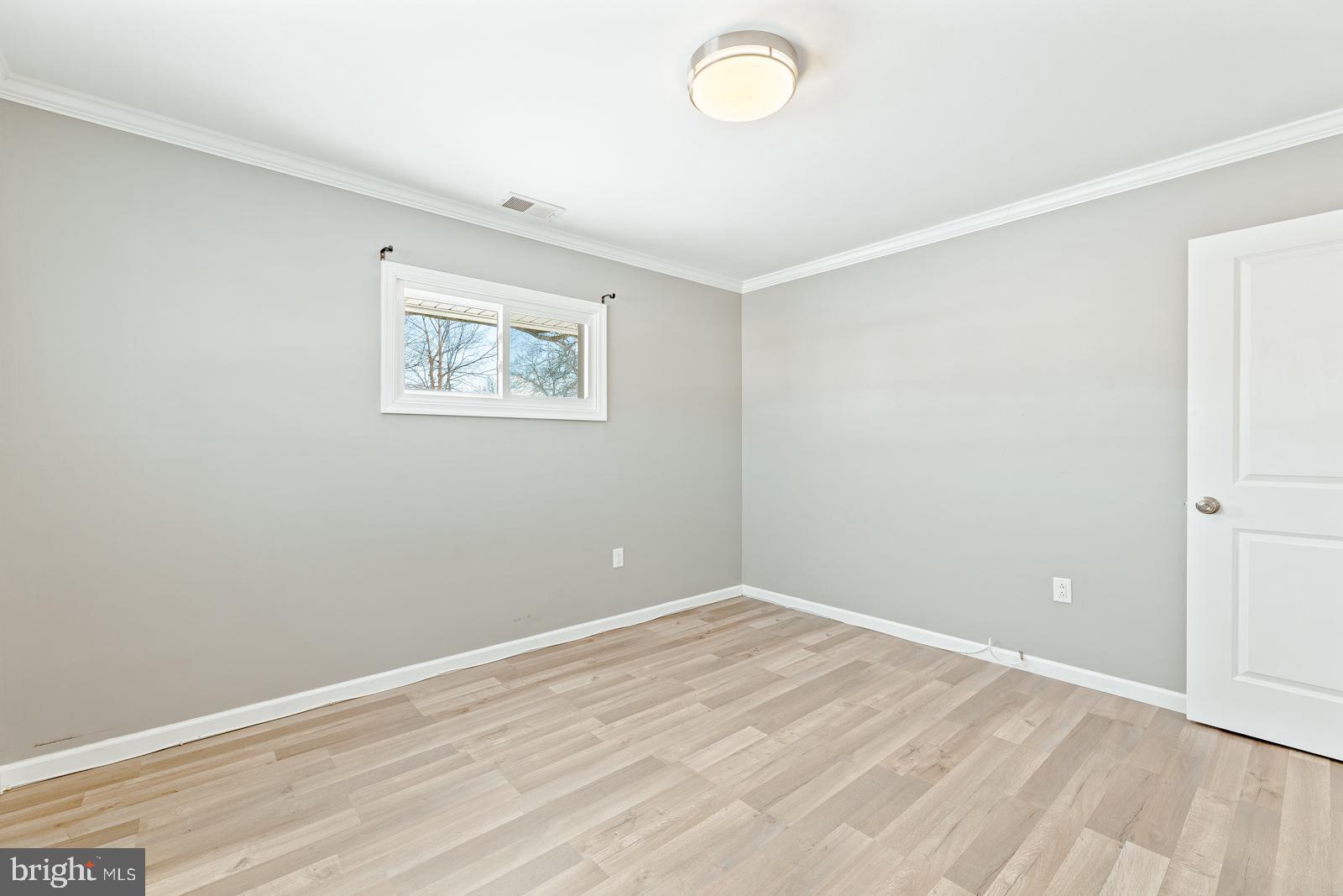 LEVITTOWN - Residential