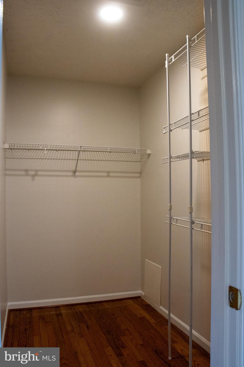 RIVERHILL - Residential Lease