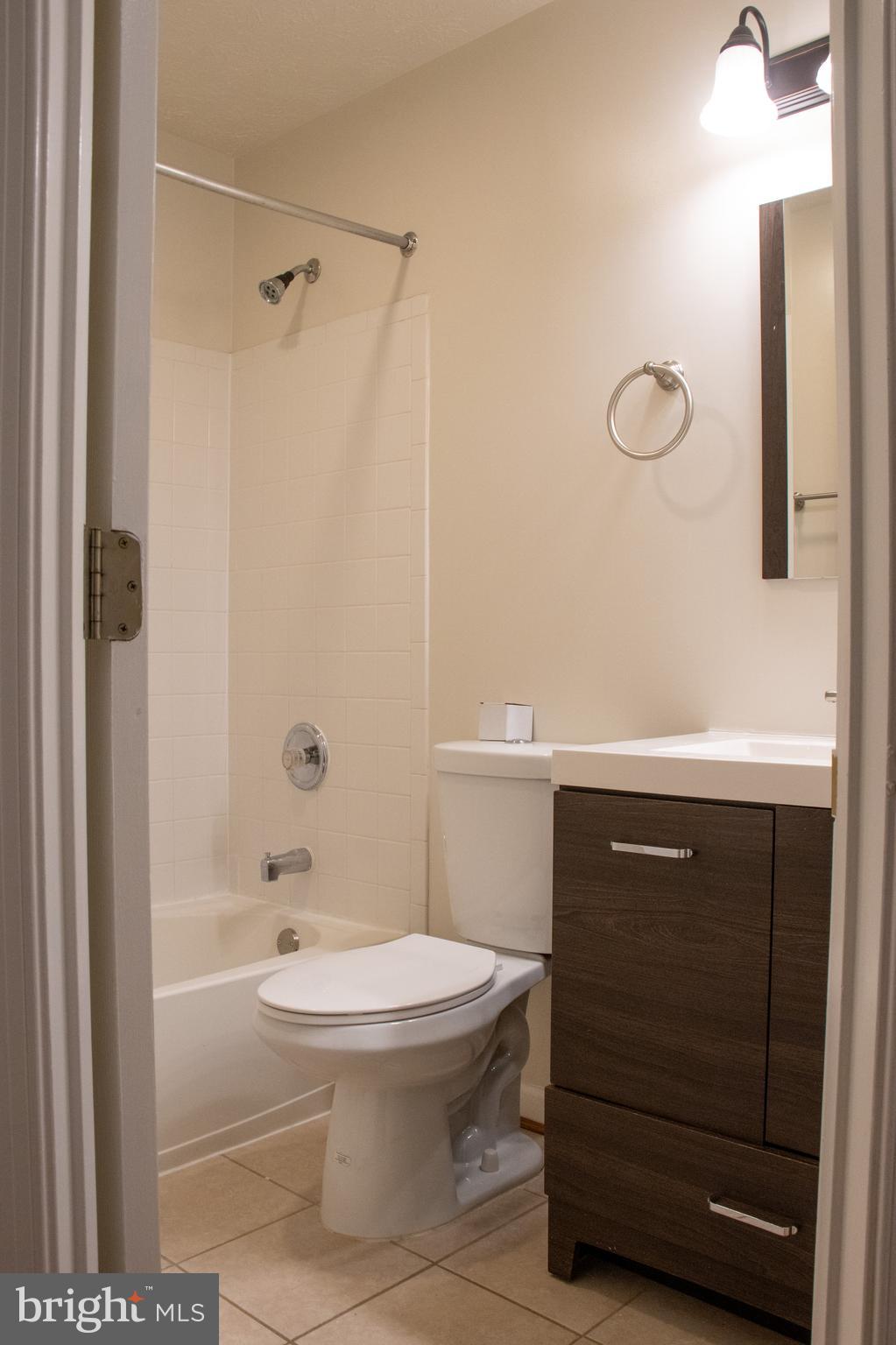 RIVERHILL - Residential Lease