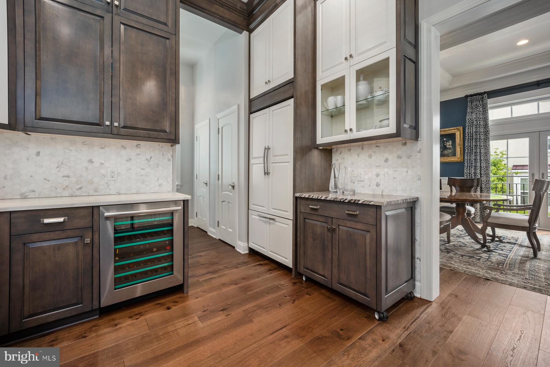 WATERSIDE - Residential