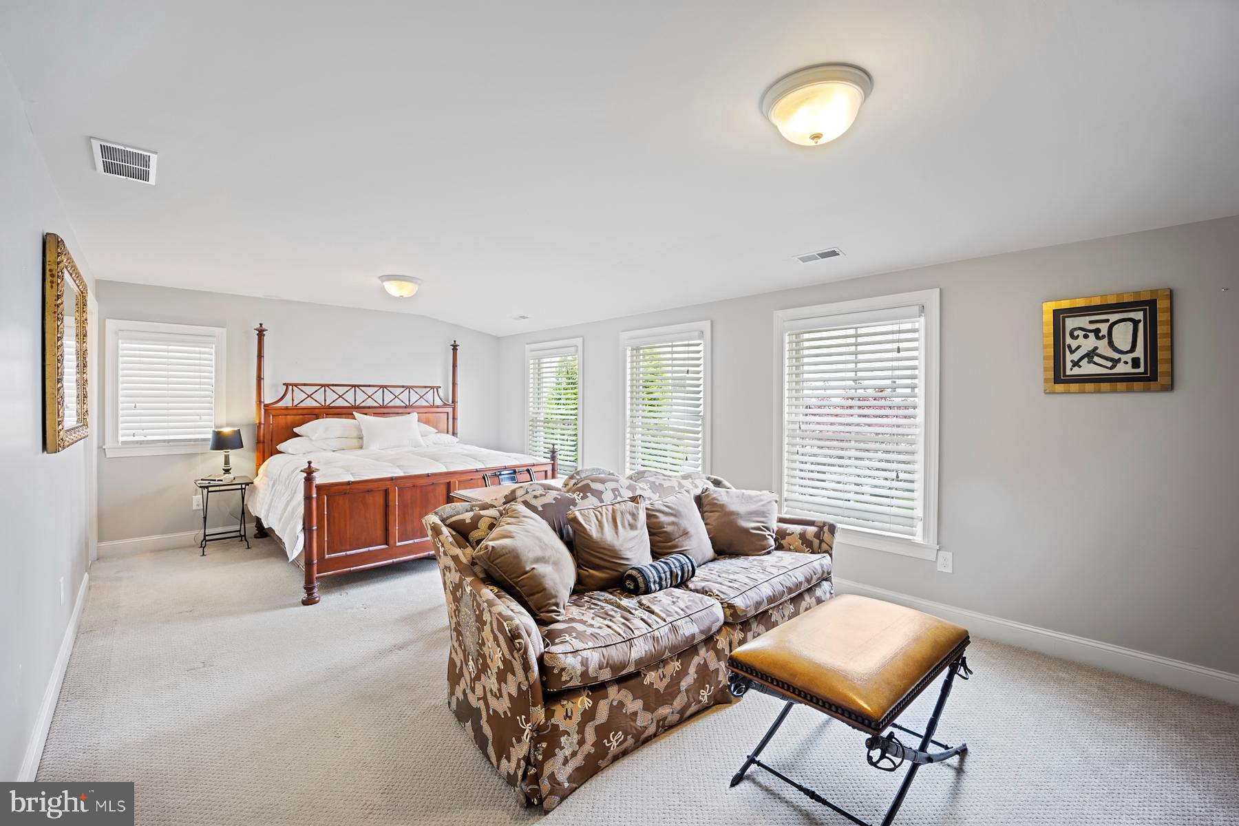 WATERSIDE - Residential