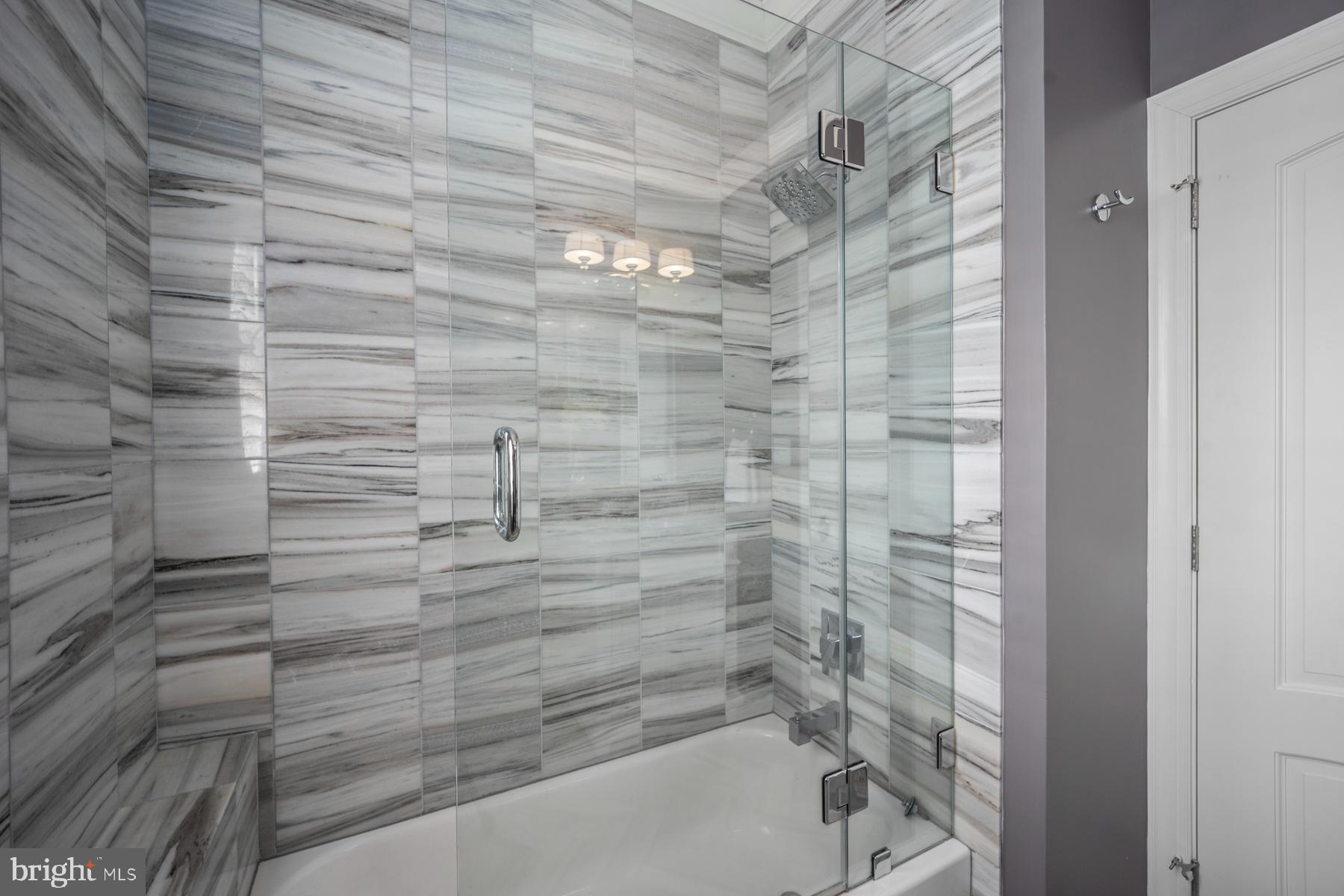 WATERSIDE - Residential