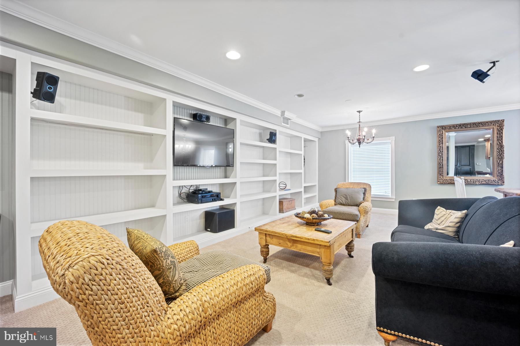 WATERSIDE - Residential