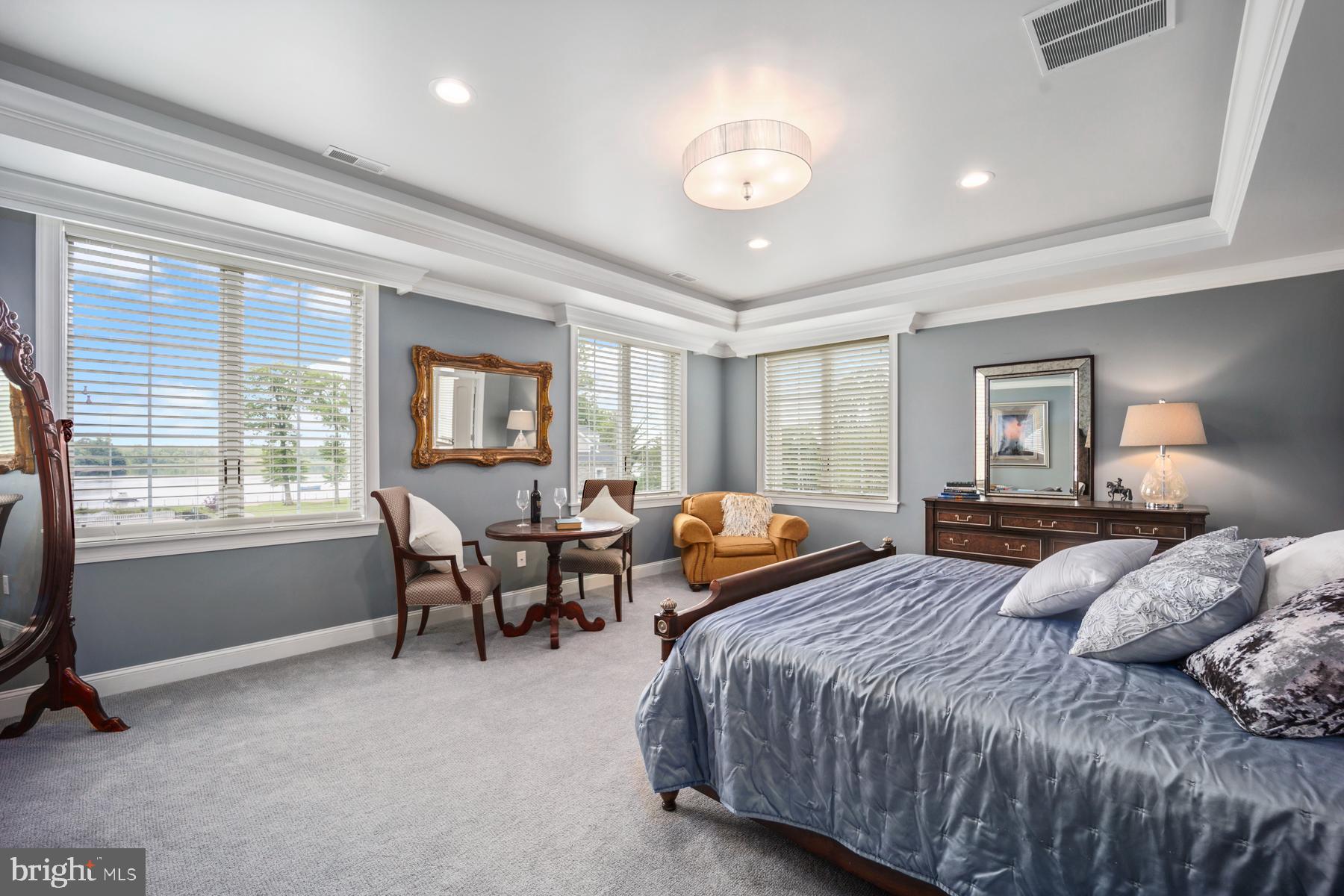 WATERSIDE - Residential