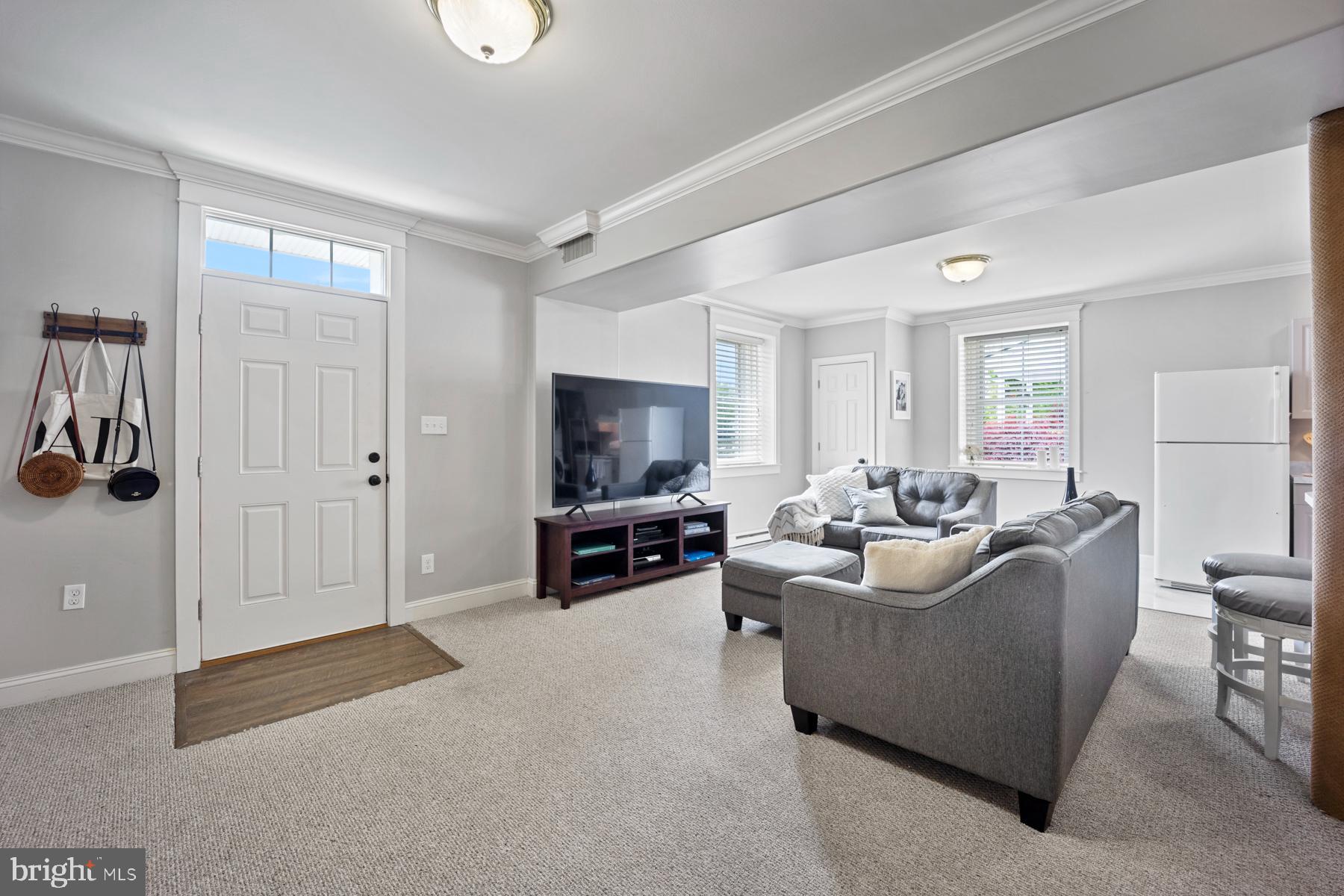 WATERSIDE - Residential