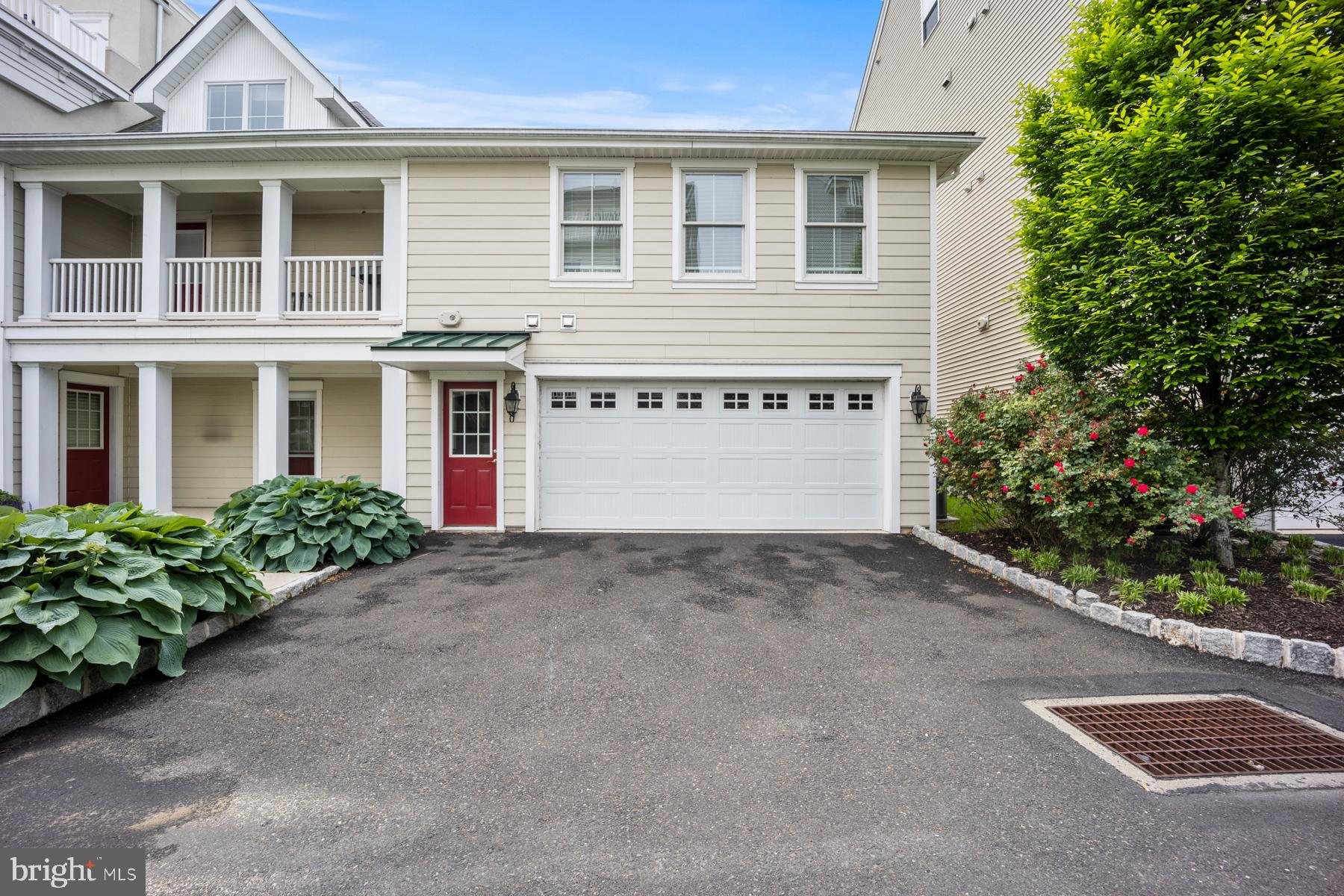 WATERSIDE - Residential