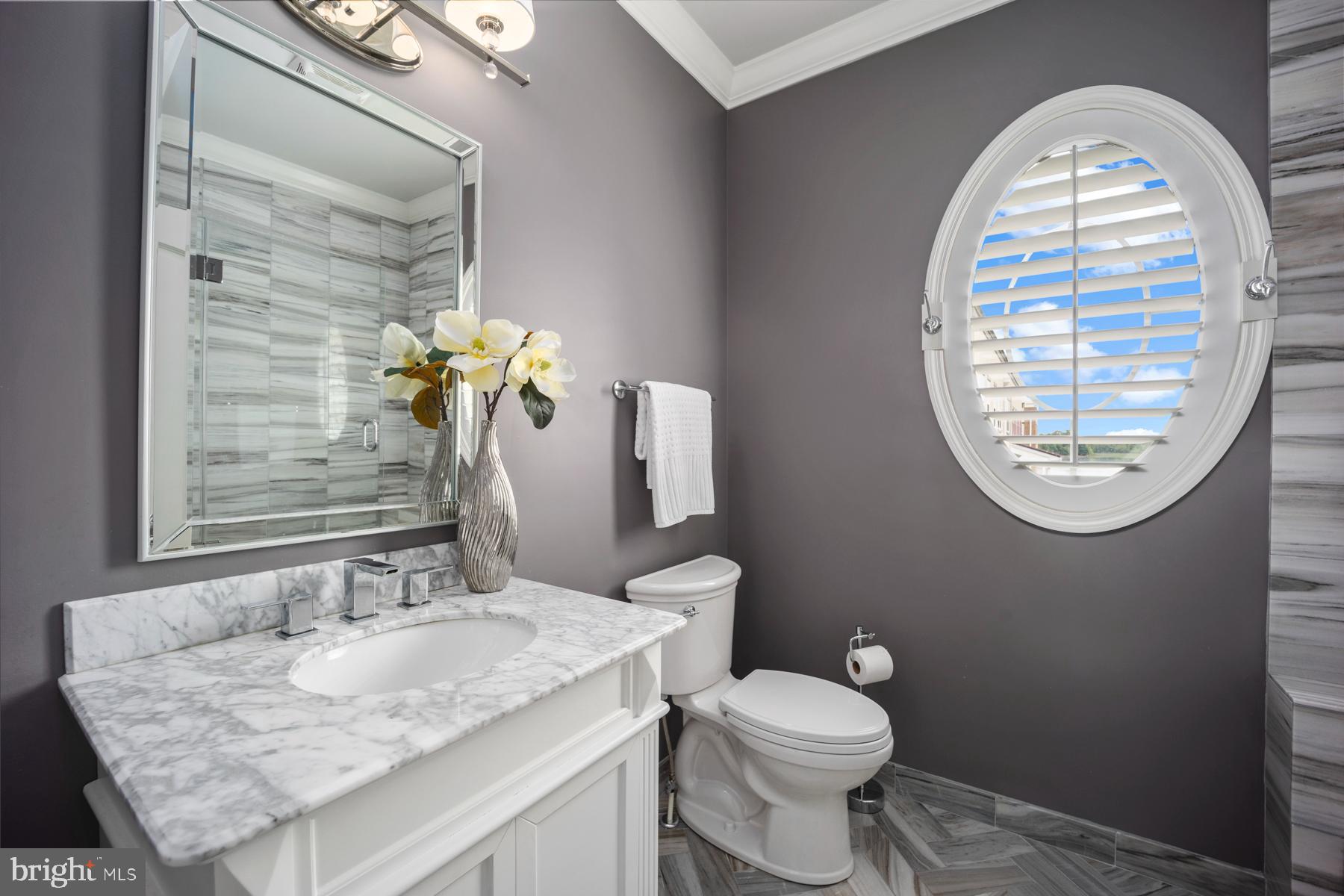 WATERSIDE - Residential