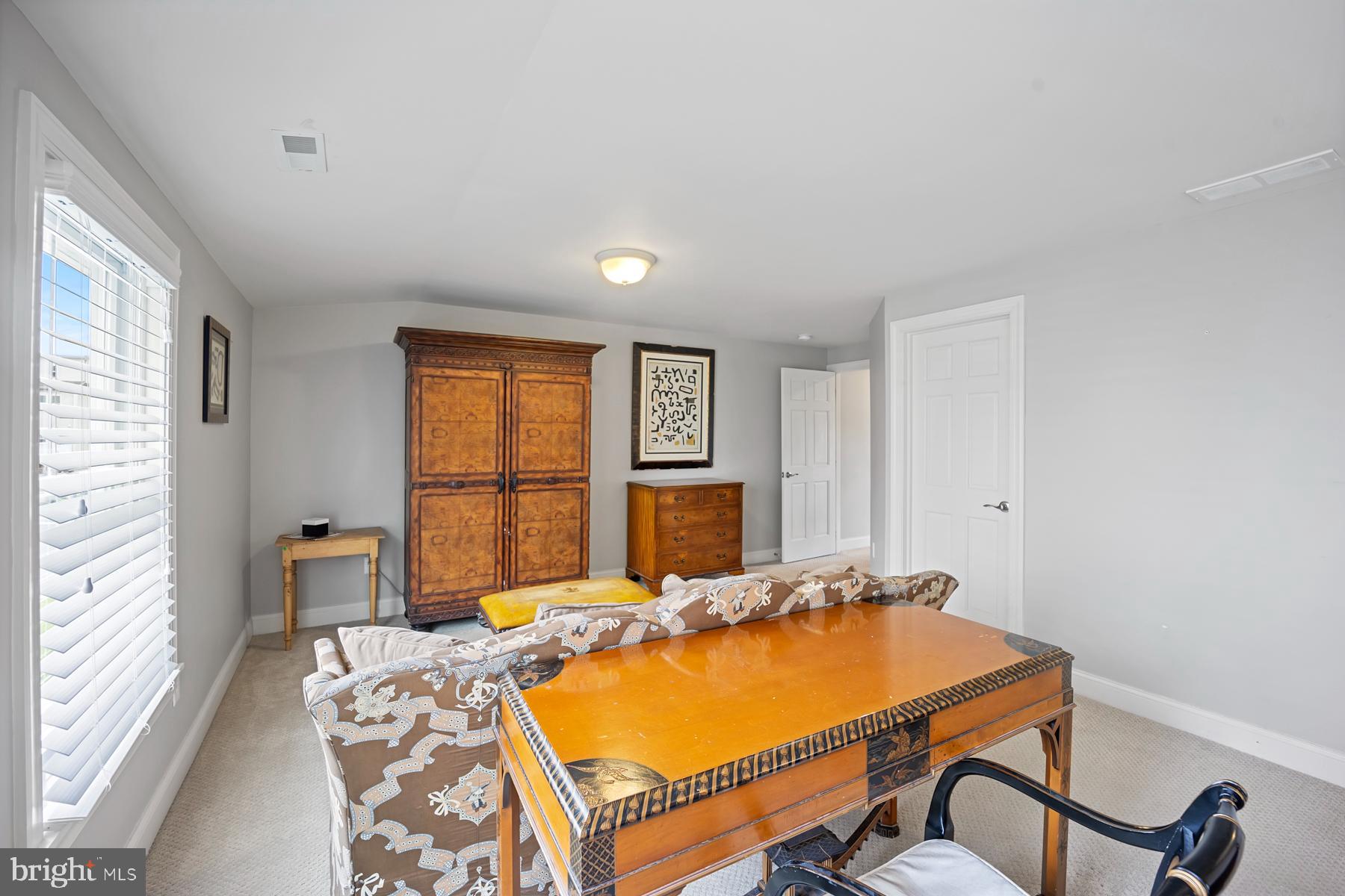 WATERSIDE - Residential