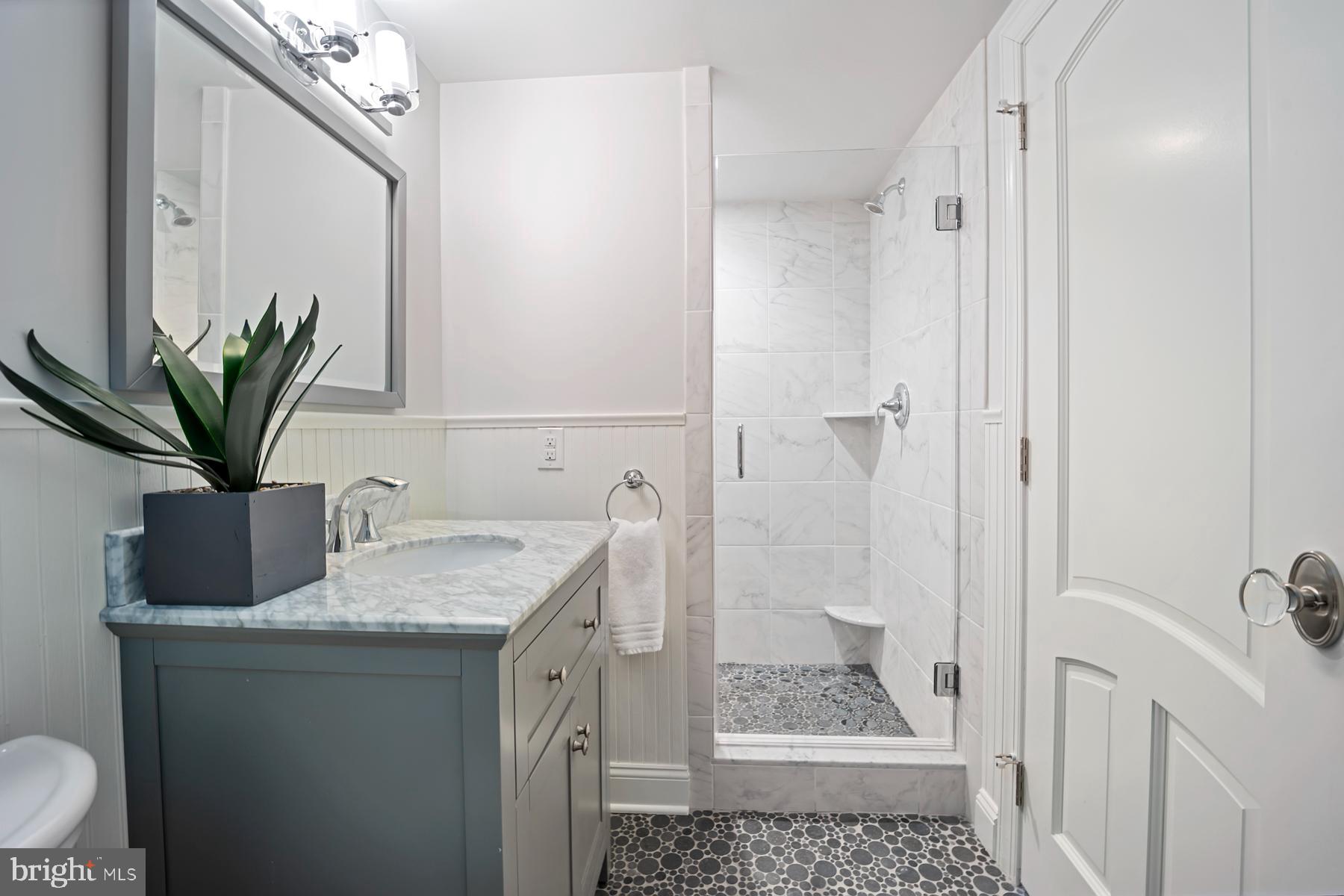 WATERSIDE - Residential