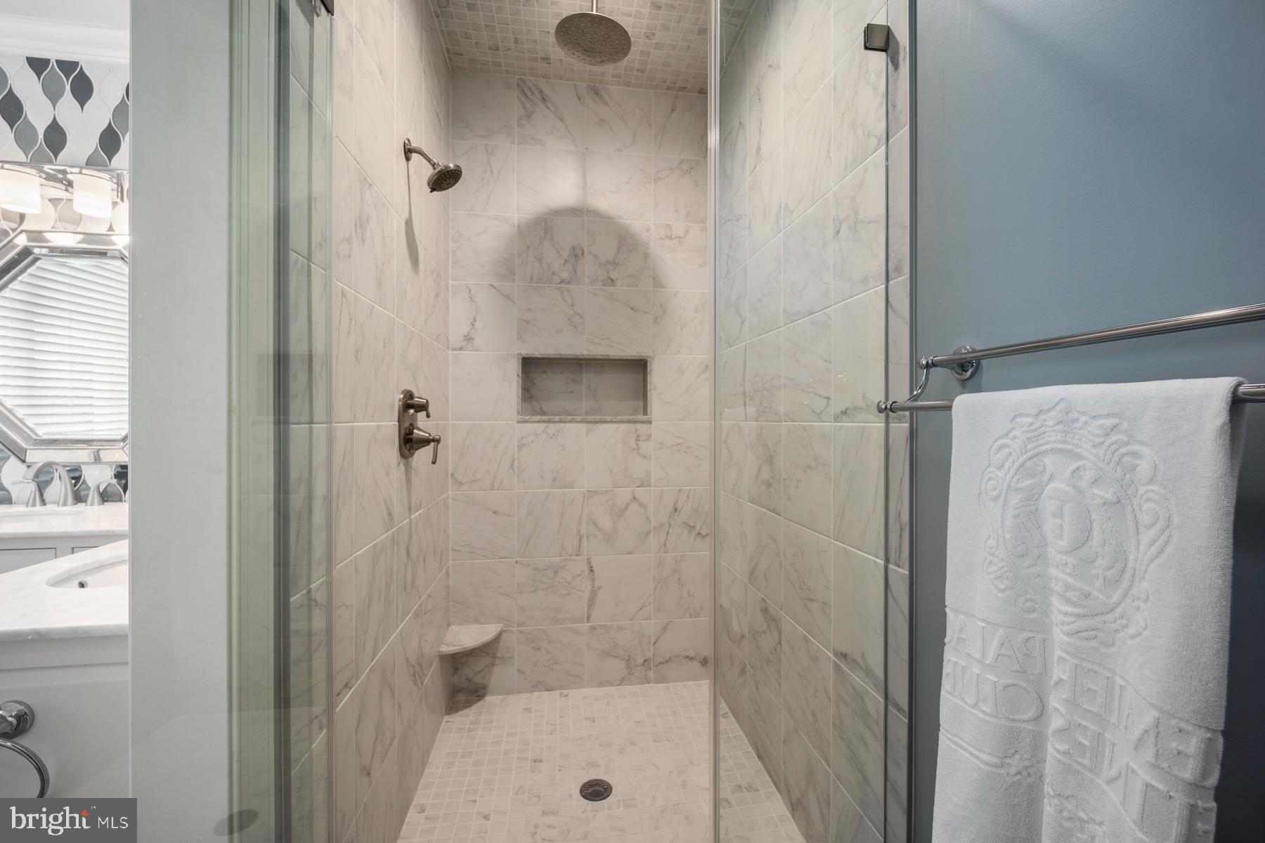 WATERSIDE - Residential