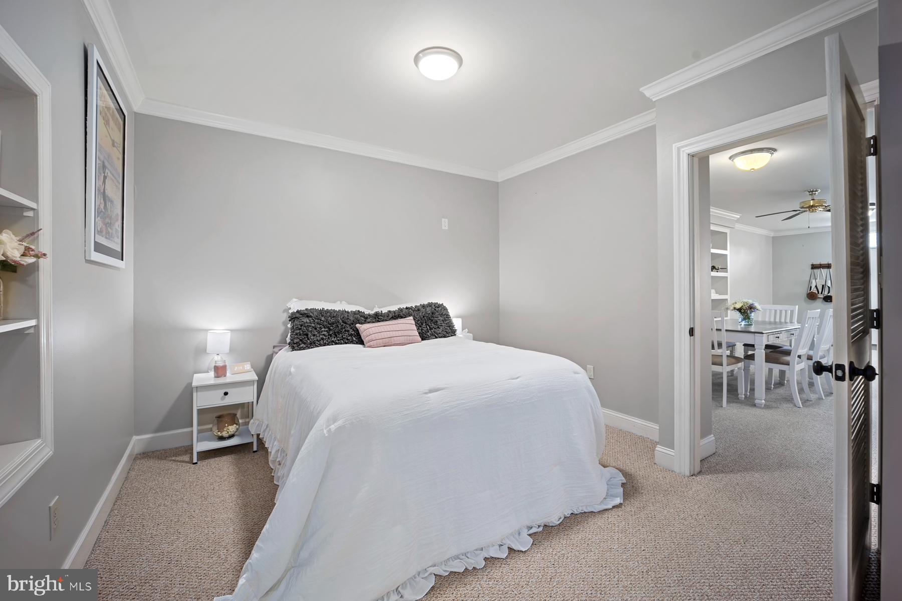 WATERSIDE - Residential