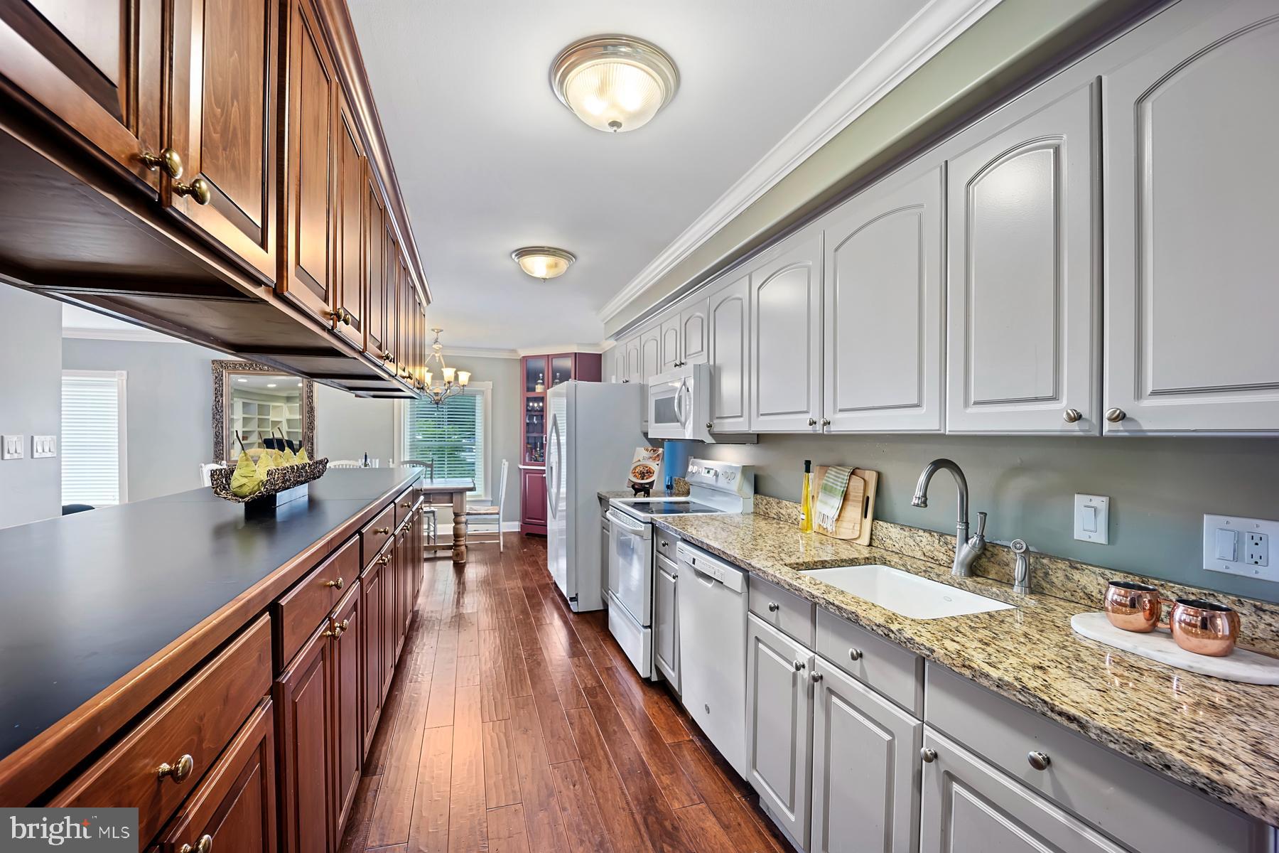 WATERSIDE - Residential