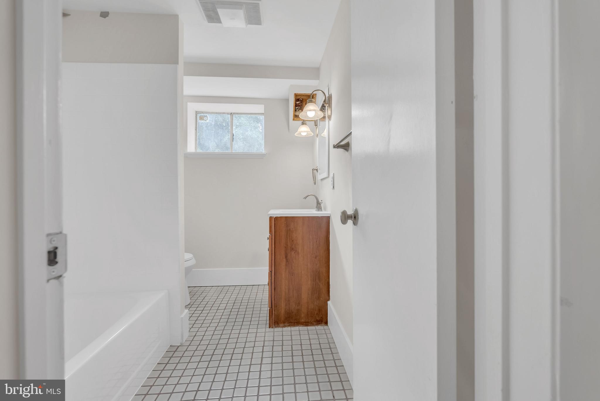 FAWCETT FARMS - Residential Lease