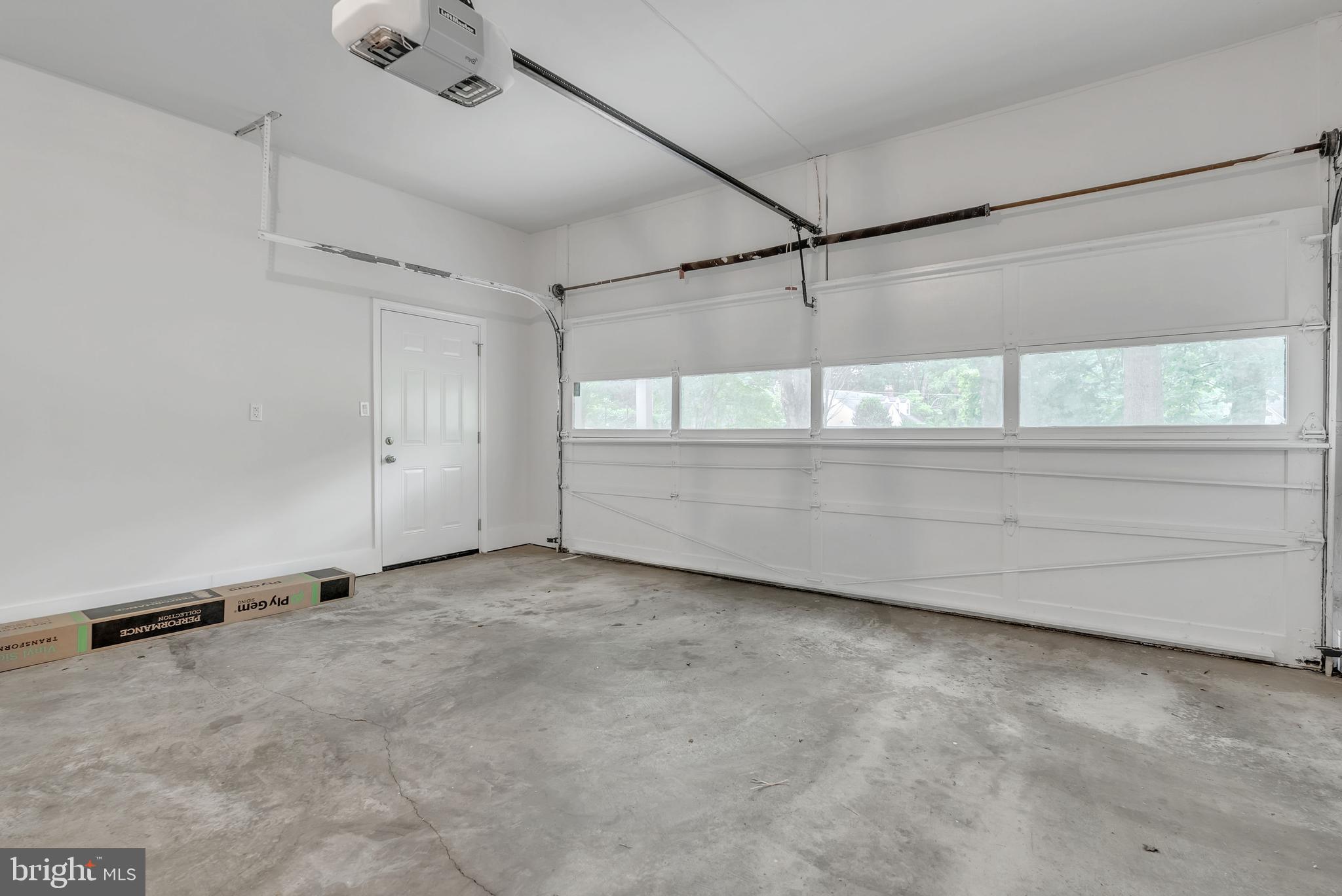 FAWCETT FARMS - Residential Lease