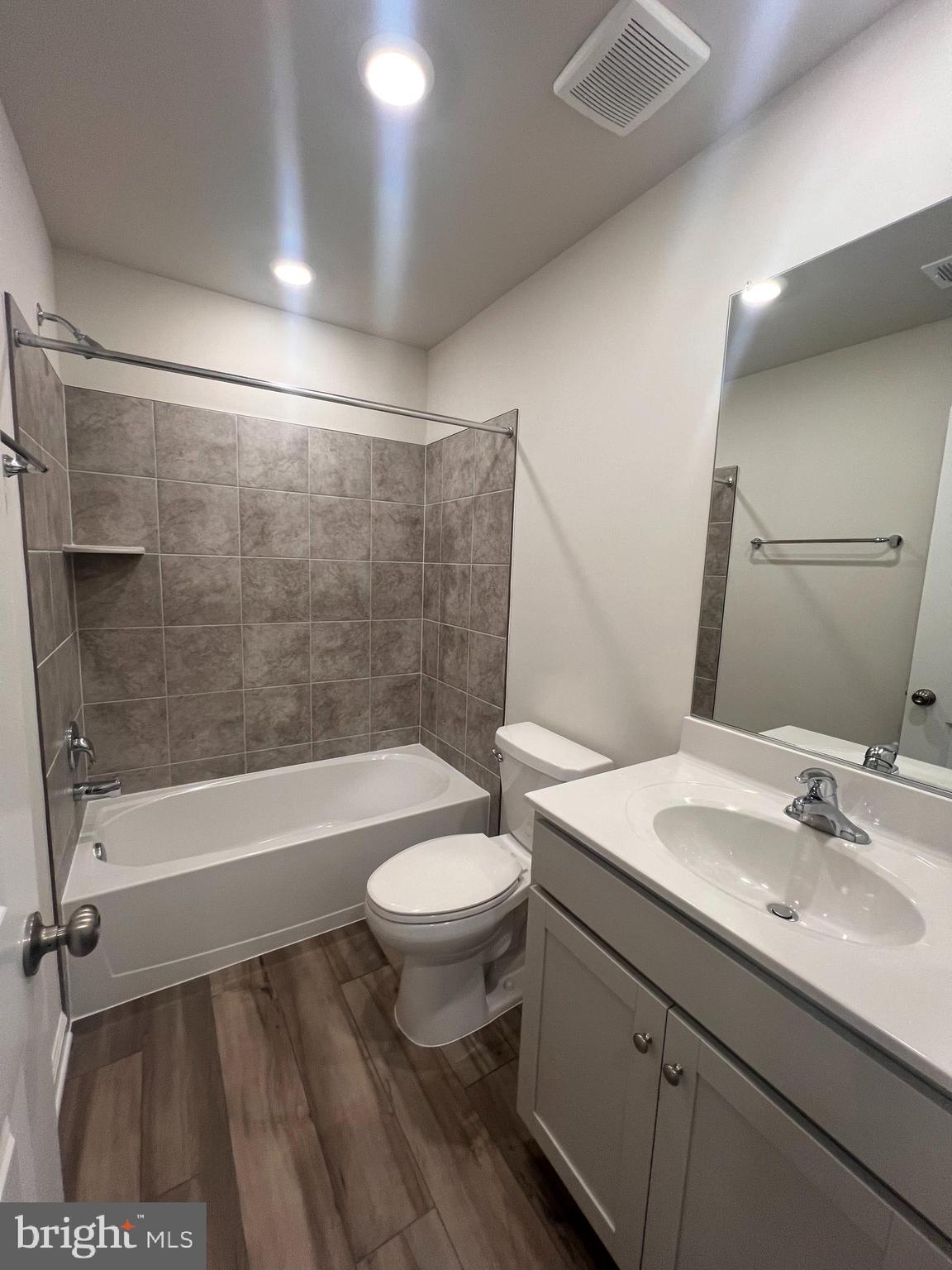 SHENANDOAH SPRINGS - Residential Lease