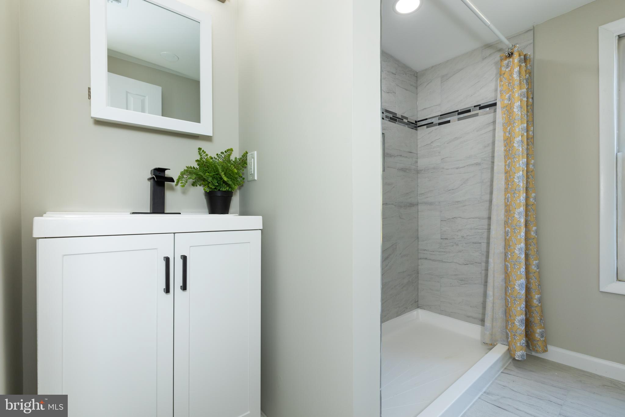 JOSHUA - Residential