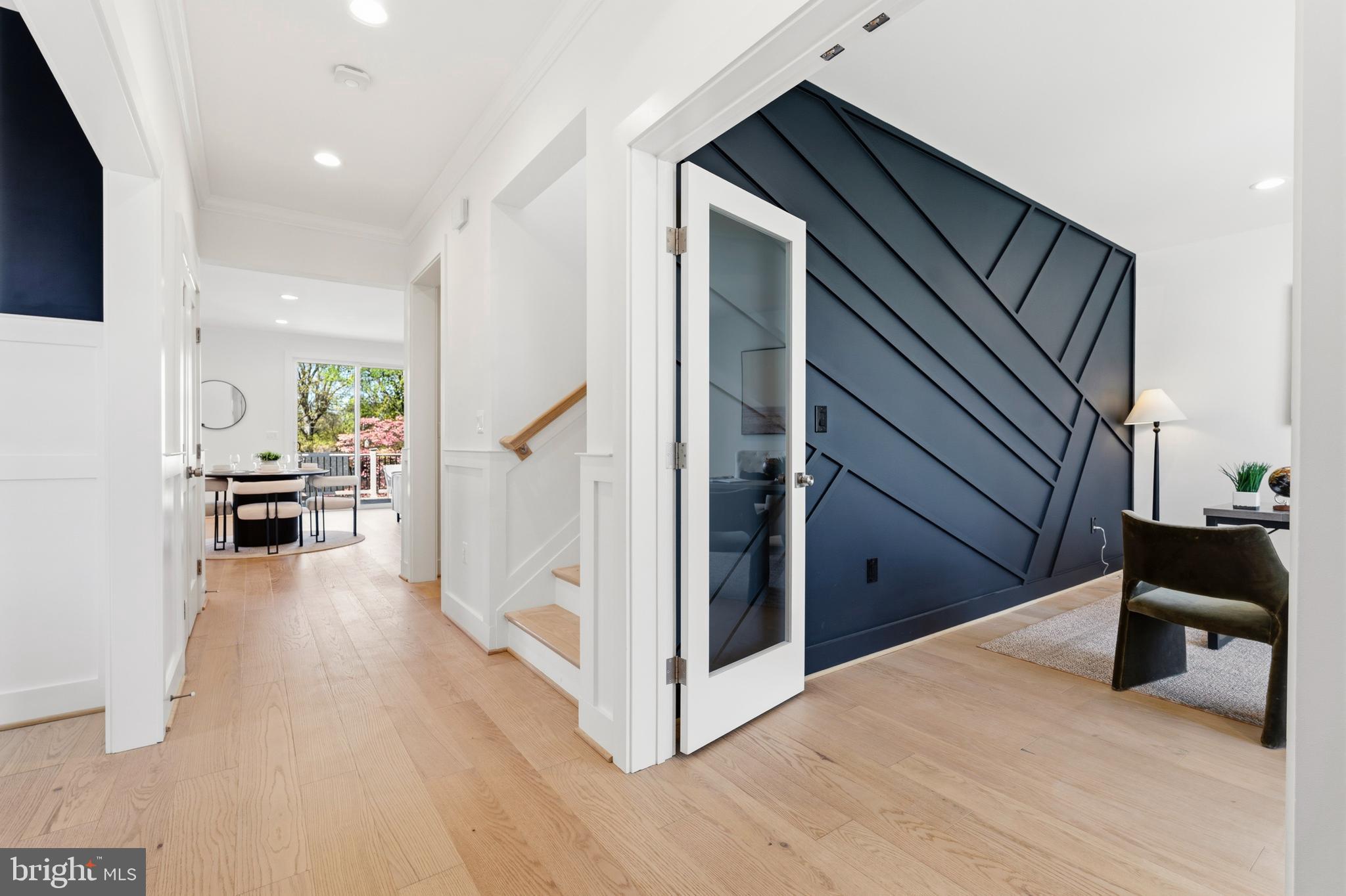 6806 FARRAGUT AVENUE