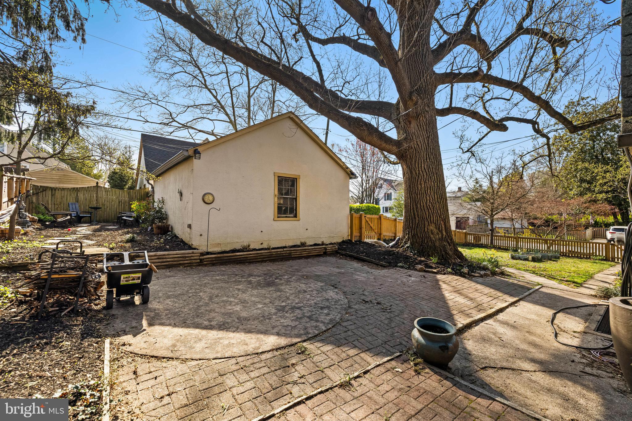 STONELEIGH - Residential