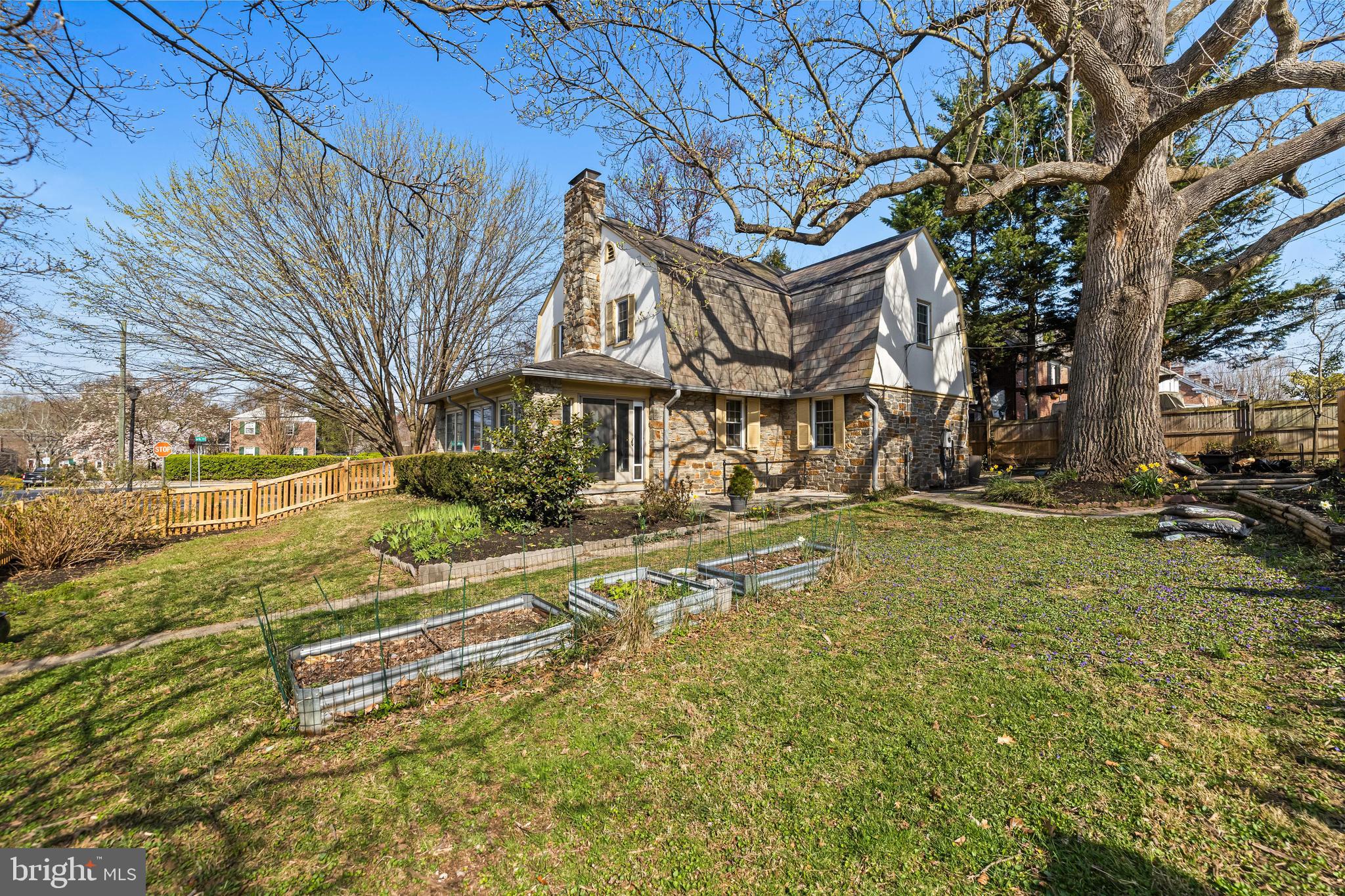 STONELEIGH - Residential