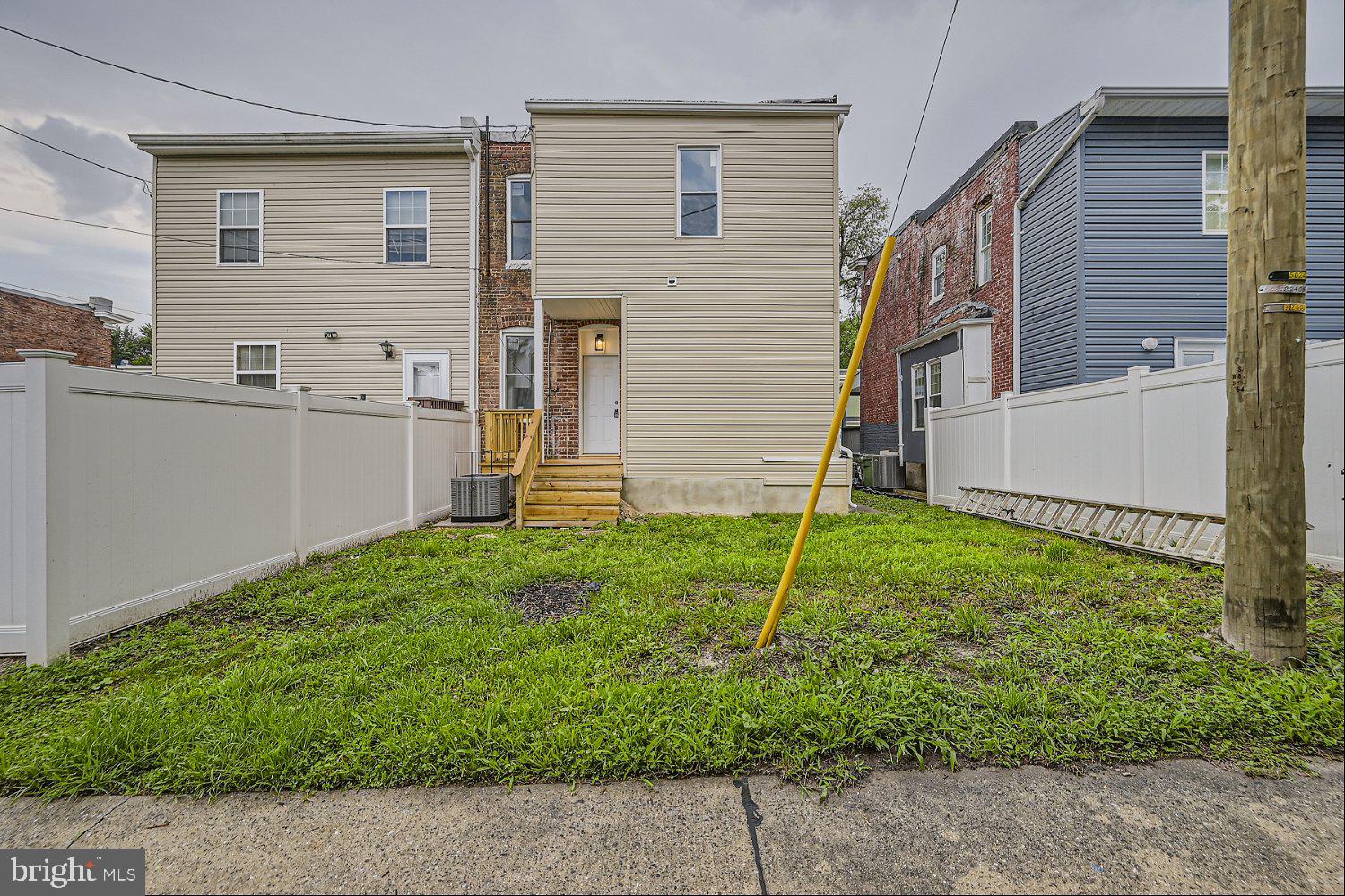 WOODBOURNE HEIGHTS - Residential