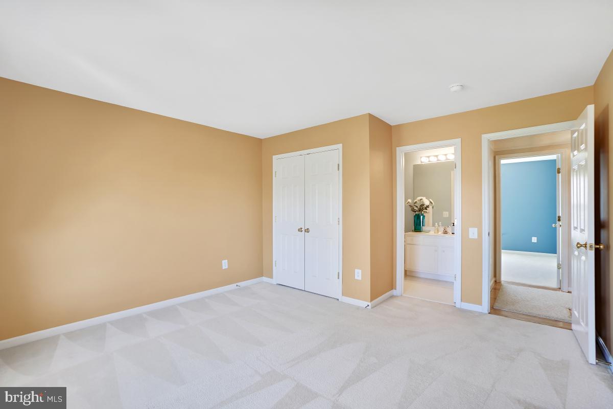 HOOVER FARM - Residential