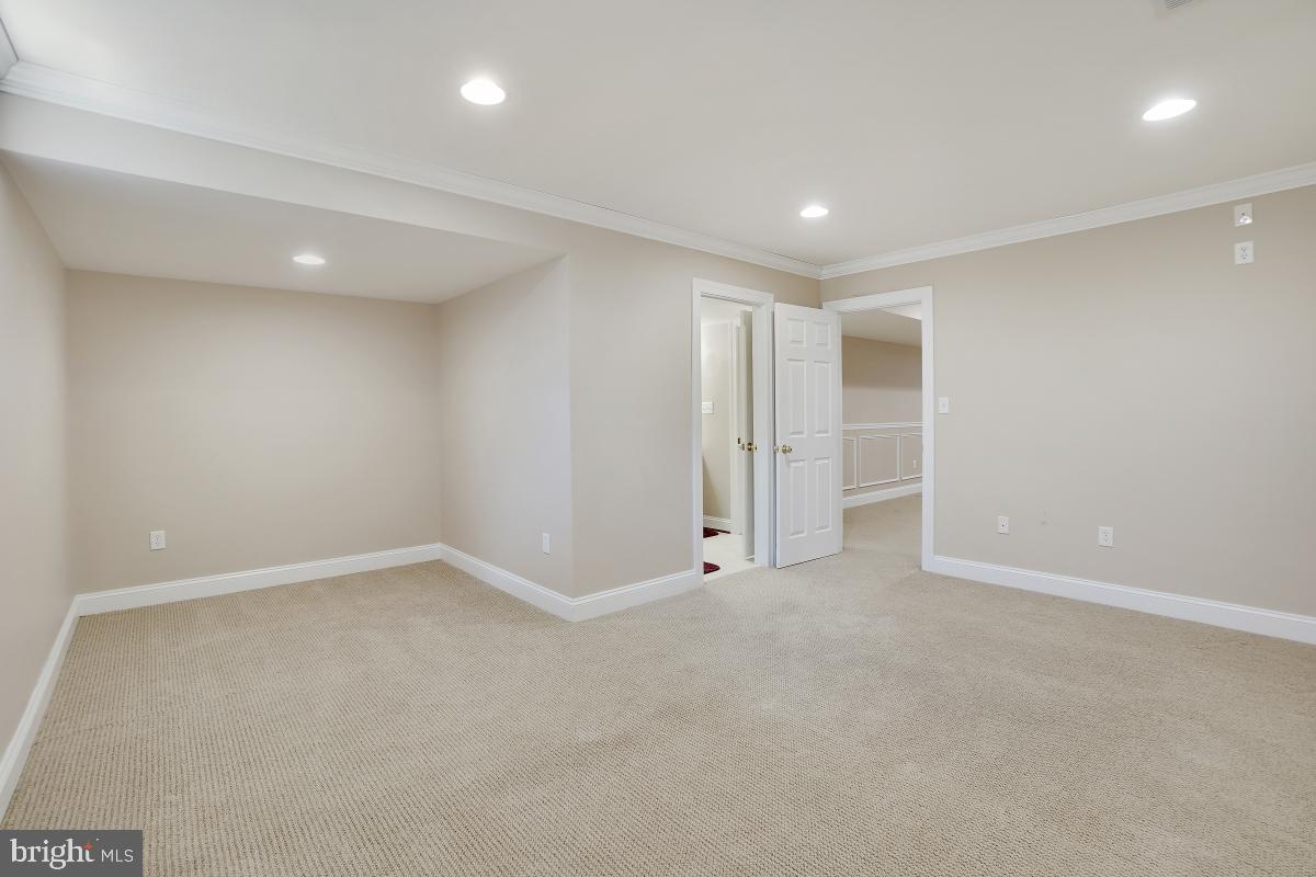 HOOVER FARM - Residential