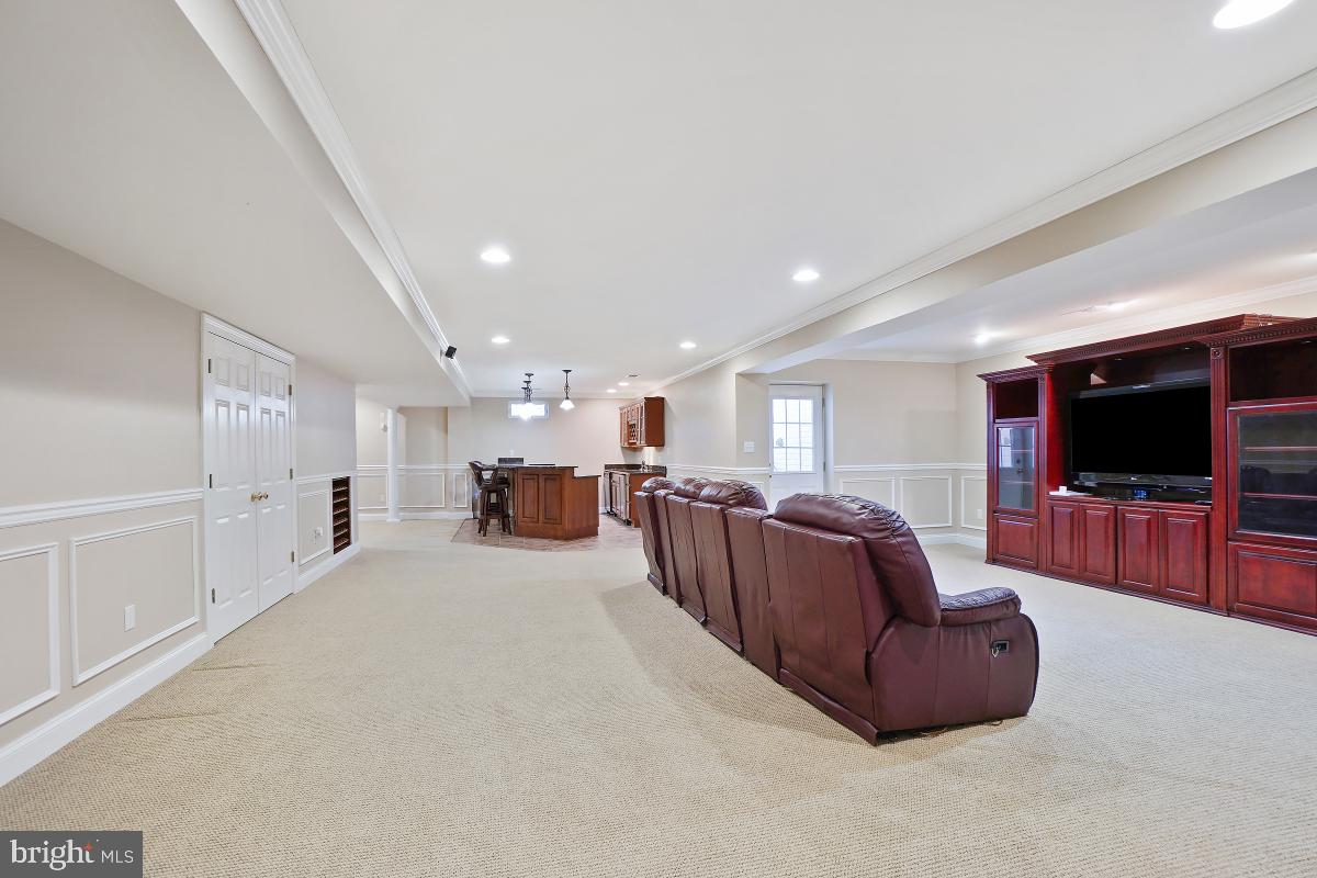 HOOVER FARM - Residential