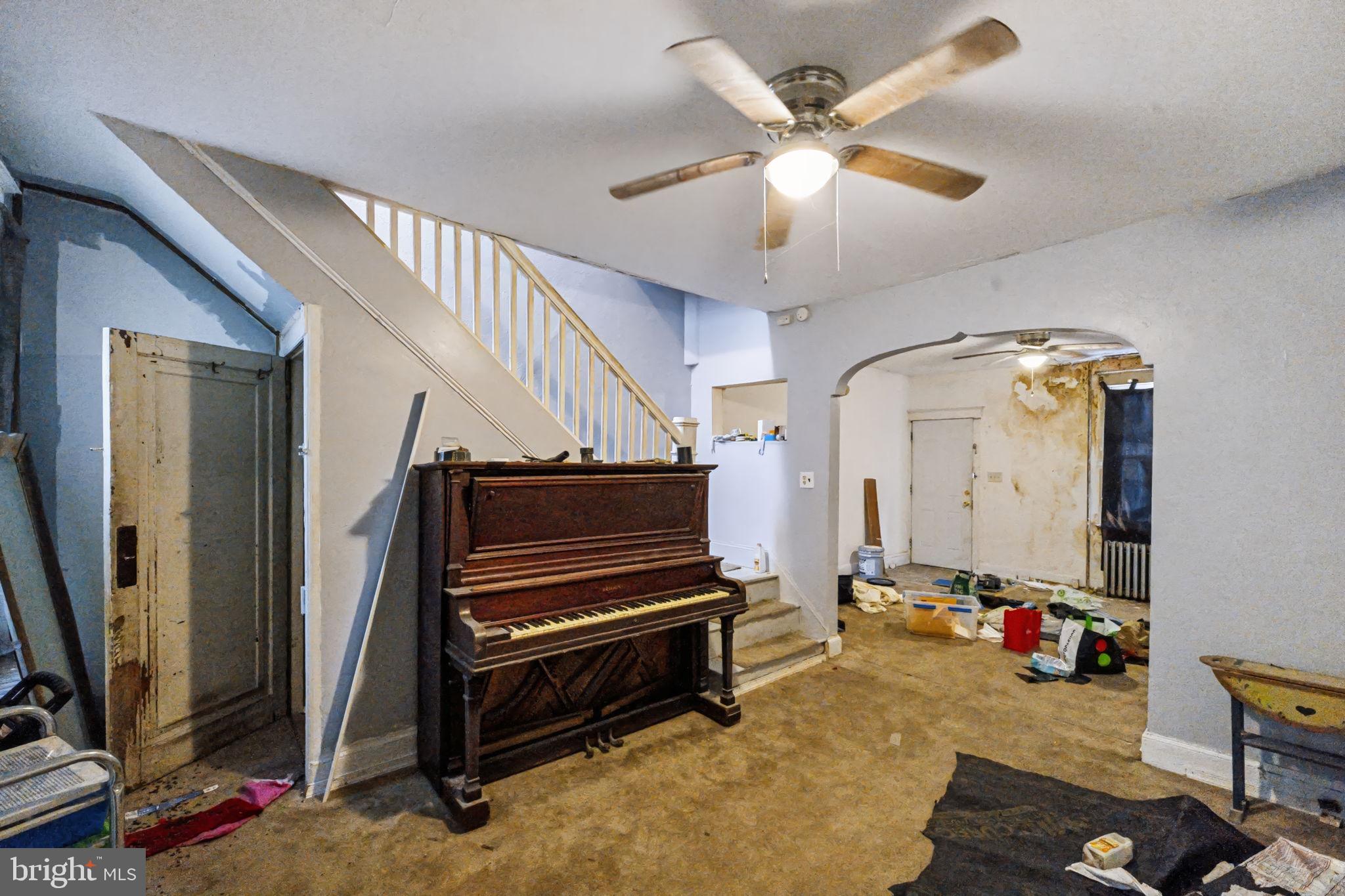 807 W NORWEGIAN STREET