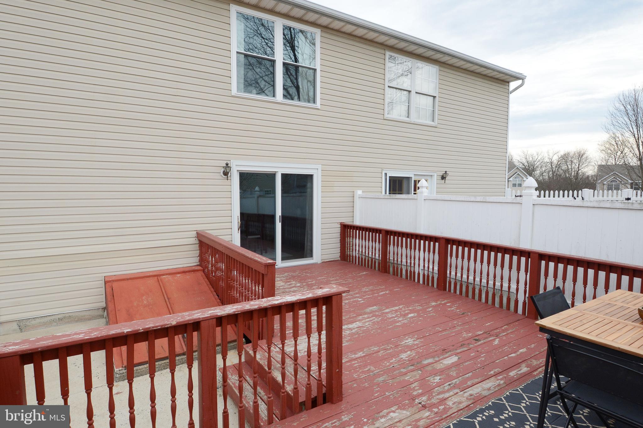 MONTGOMERY MEADOWS - Residential