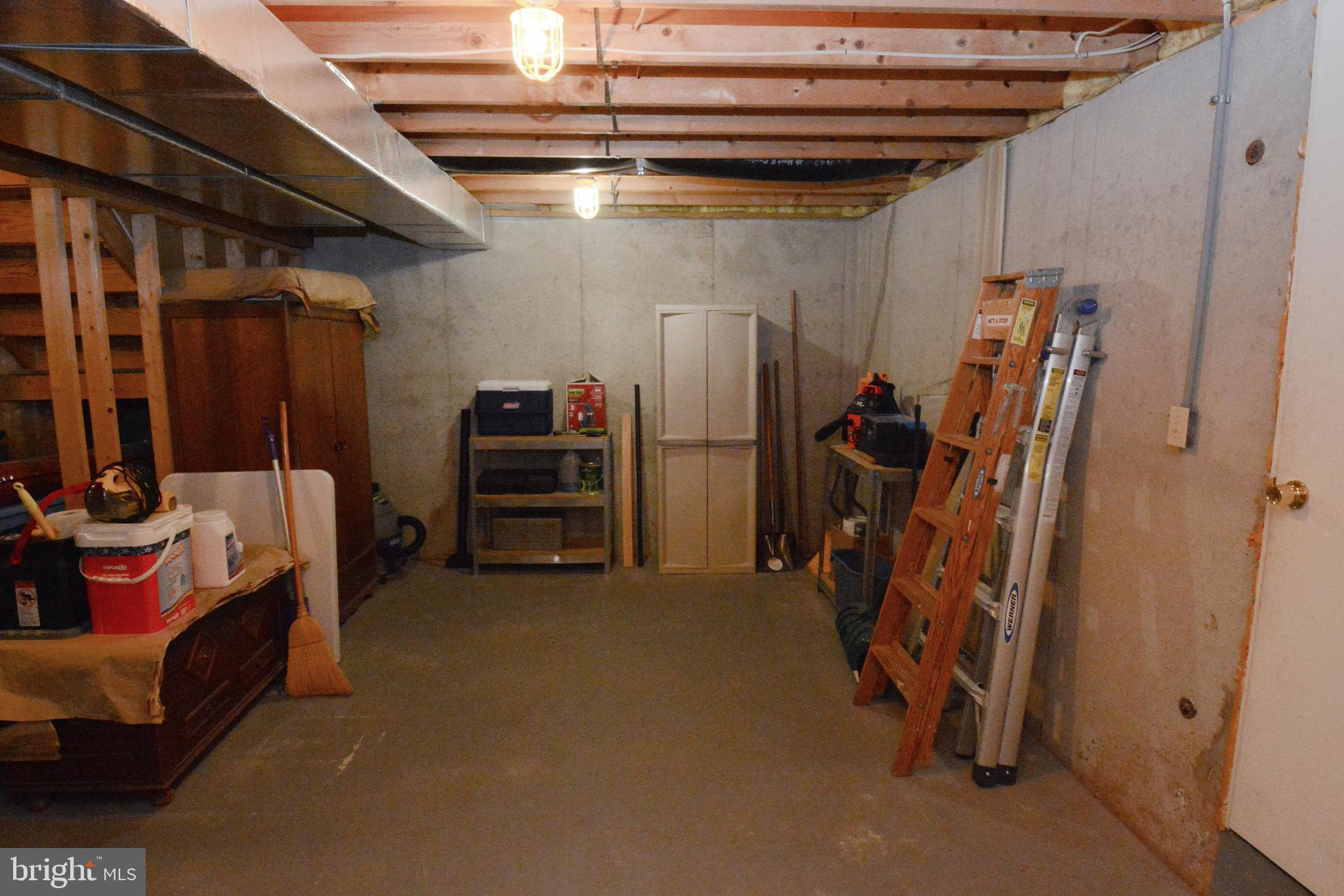 MONTGOMERY MEADOWS - Residential